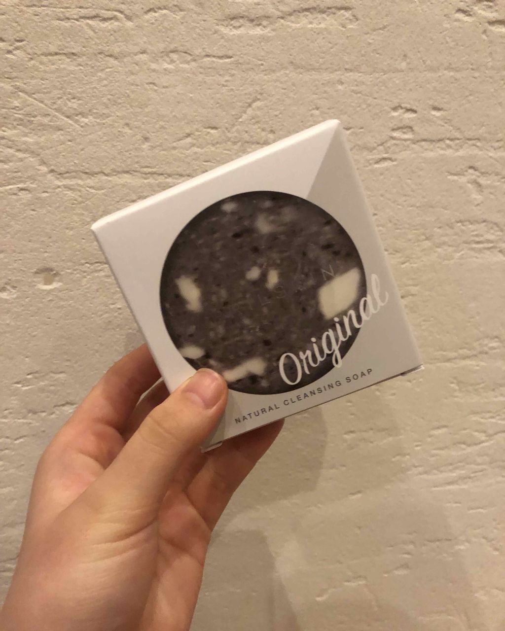 APRILSKIN  マジックストーンブラックのクチコミ「APRILSKIN 
＊Magic stone soap＊

(最後の手の甲の写真はiPhon.....」（3枚目）