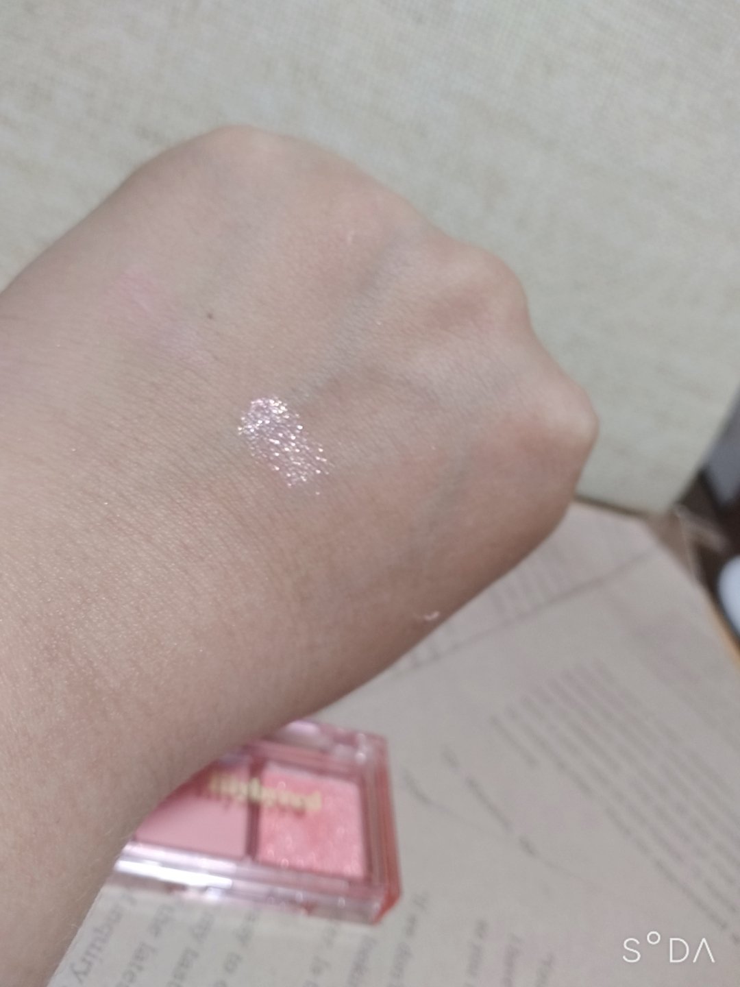 Little Bitty Moment Shadow/lilybyred/アイシャドウパレットを使ったクチコミ（2枚目）