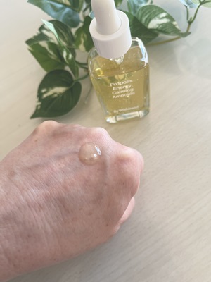 プロポリスエナジーカーミングアンプル/By Wishtrend/美容液を使ったクチコミ（3枚目）