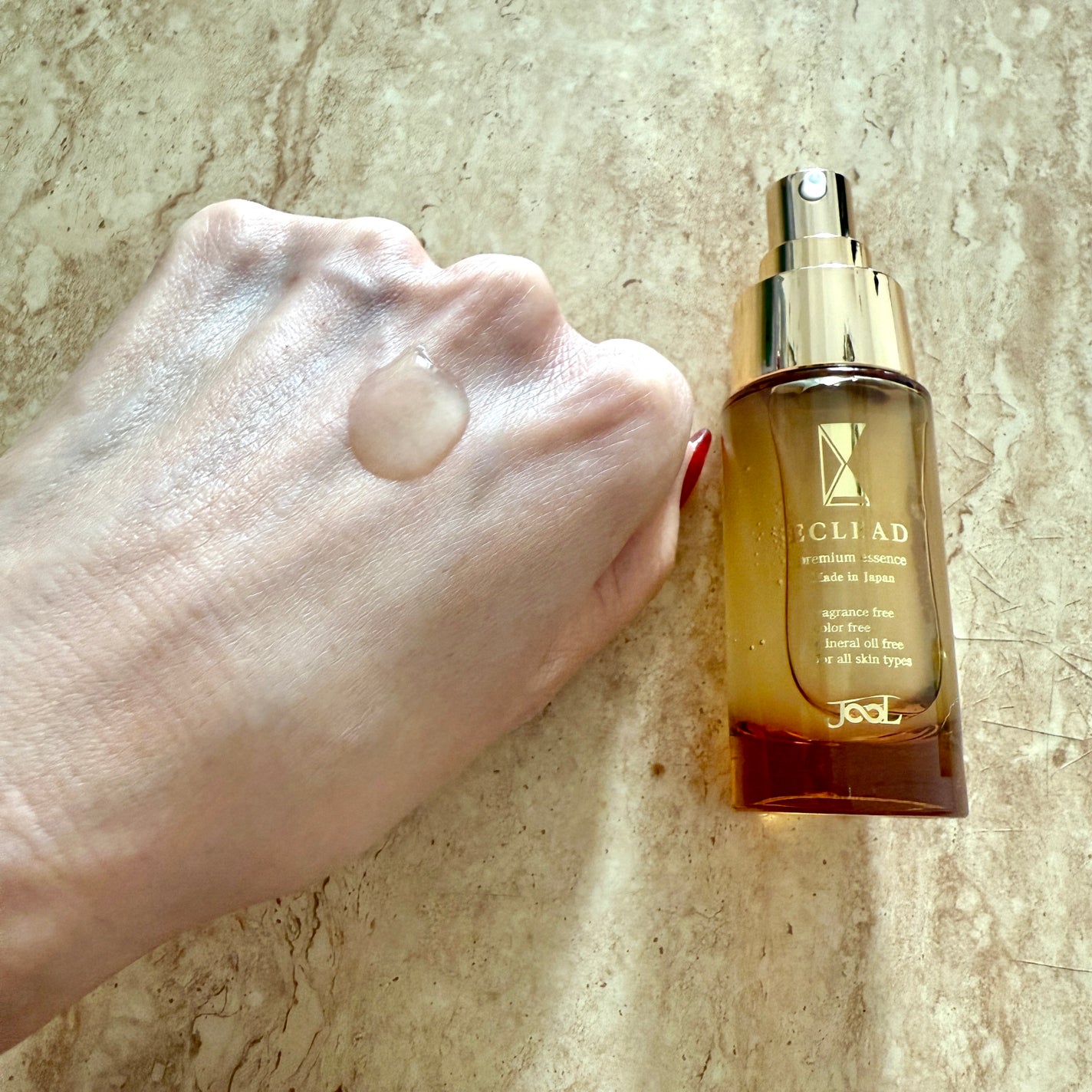 Shiho Arai on LIPS 「スペシャルな美容液・エクリードお試しさせていただきました。エク..」(4枚目)