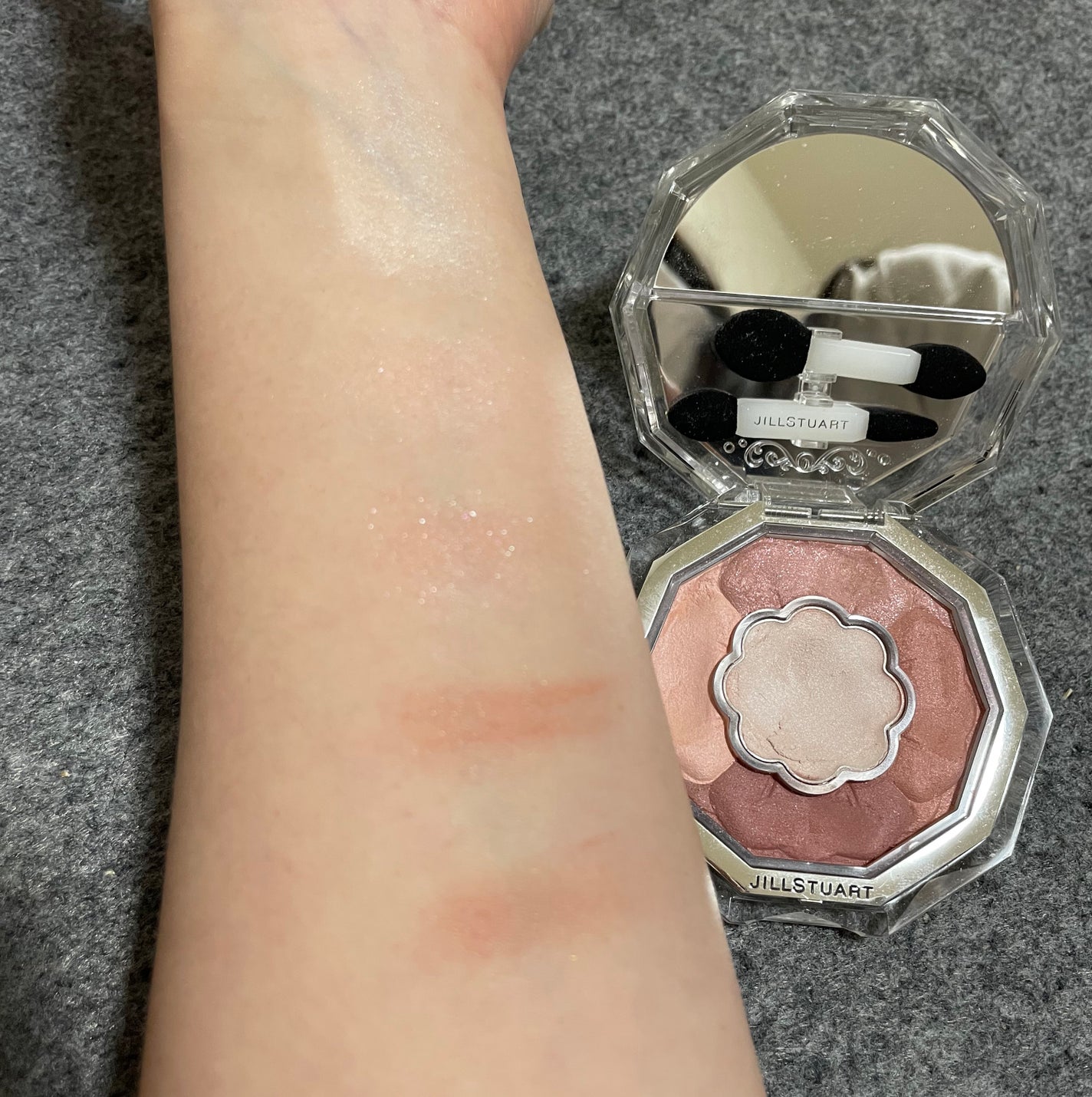 ジルスチュアート ブルームクチュール アイズ/JILL STUART/アイシャドウパレットを使ったクチコミ(1枚目)