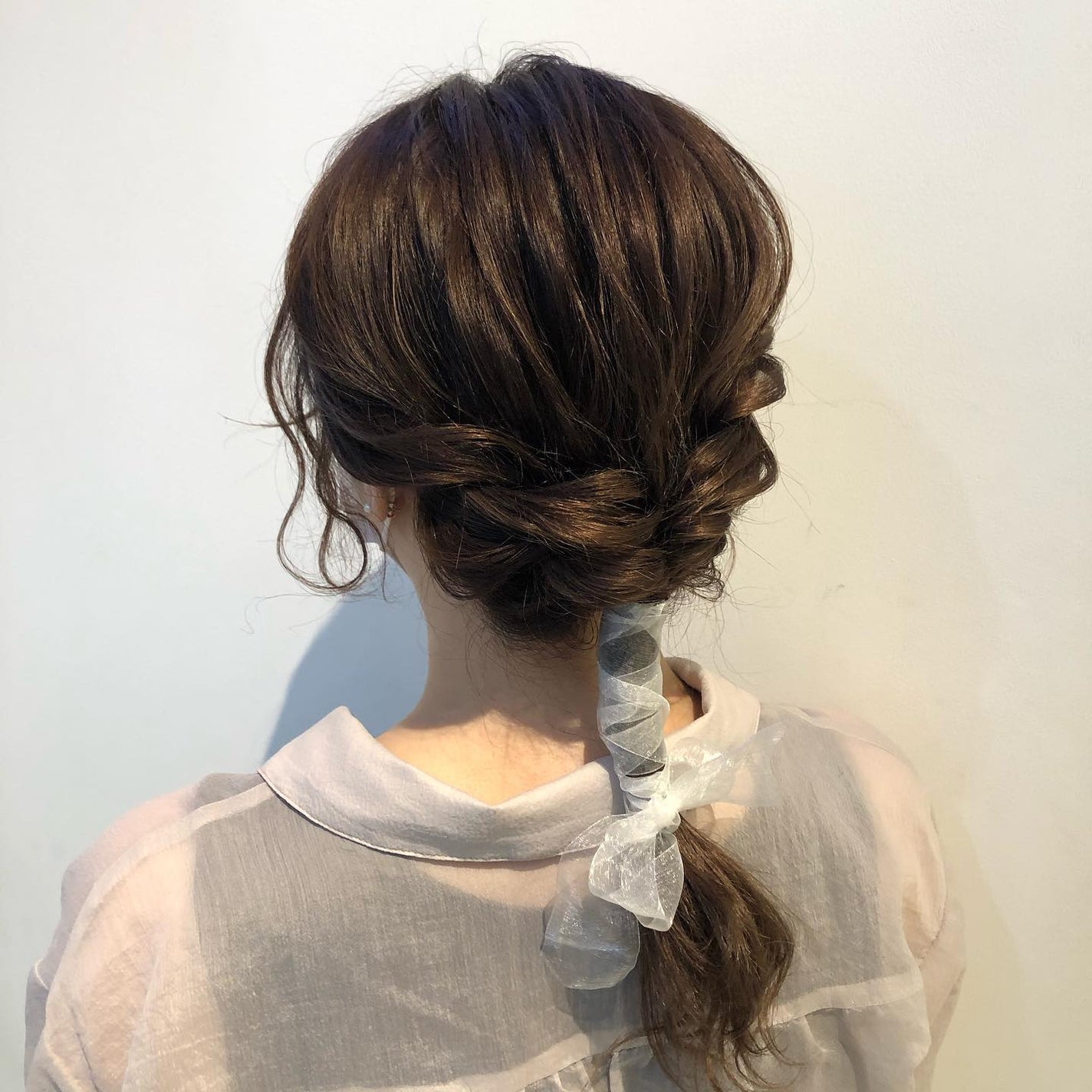 田中みづき on LIPS 「💐.ねじってまとめて毛先をリボンで可愛く❤️.🕊🤎#簡単アレン..」(1枚目)