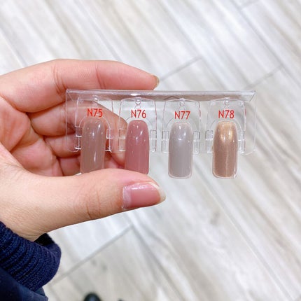 カラフルネイルズ/キャンメイク/マニキュアを使ったクチコミ(4枚目)