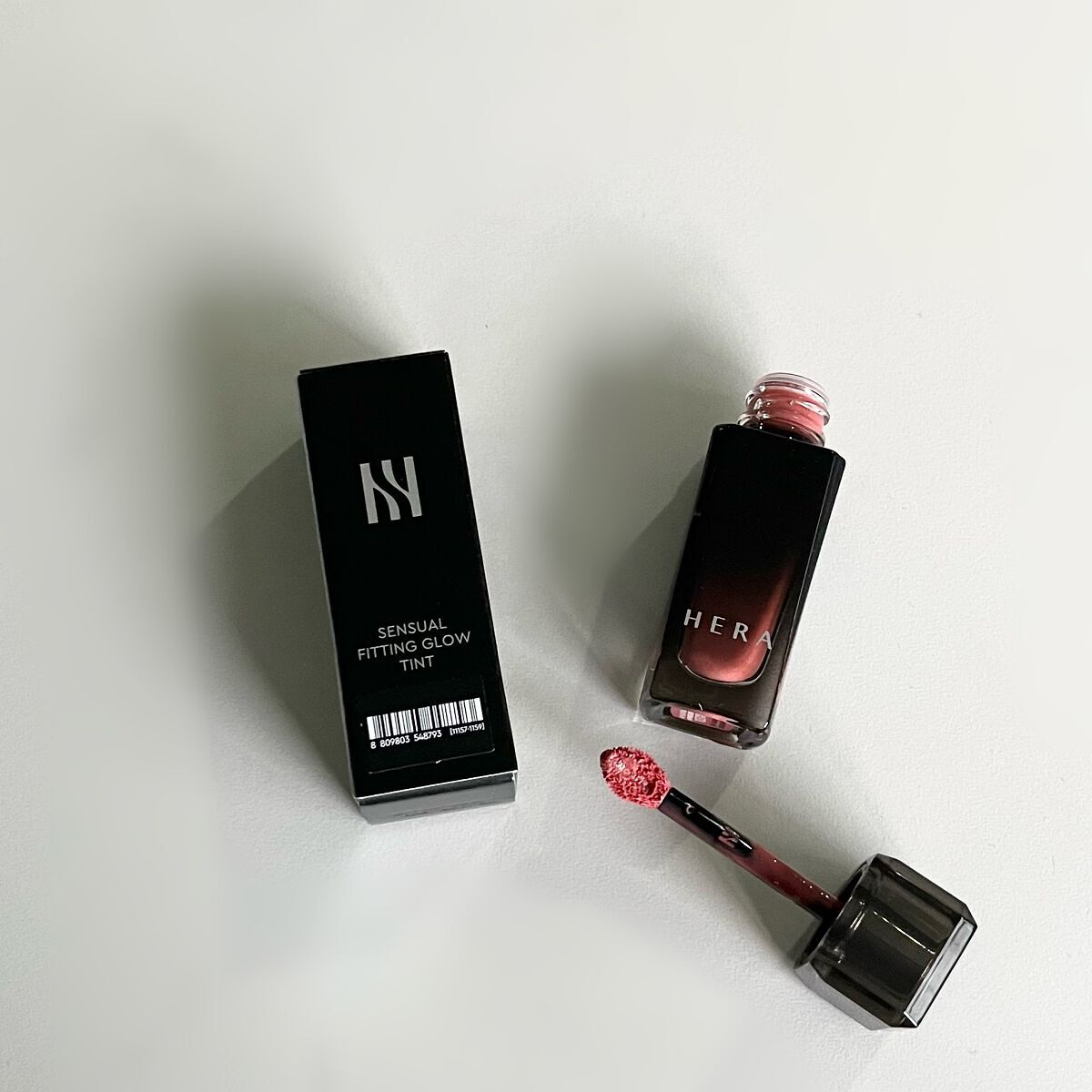 センシュアル フィッティング グロウ ティント/HERA/リップティントを使ったクチコミ（2枚目）
