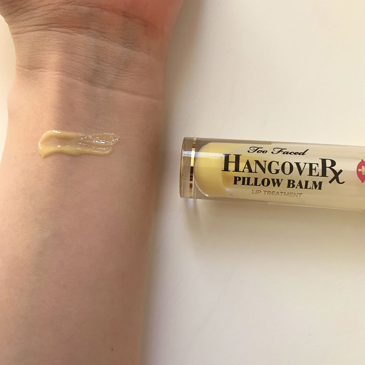 ～トゥー フェイスド ハングオーバー～ ピロー バーム リップ トリートメント/Too Faced/リップ美容液を使ったクチコミ（1枚目）