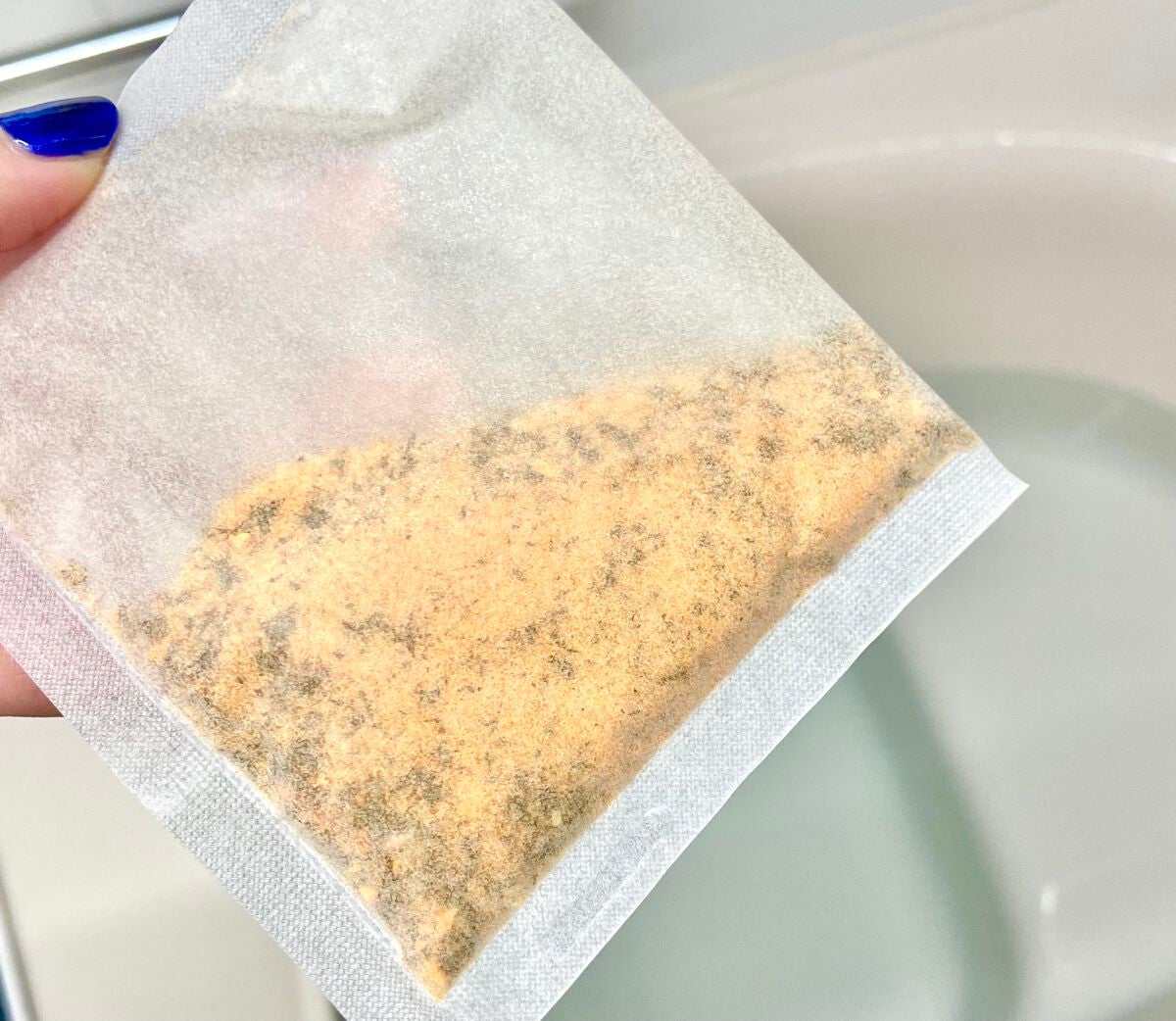 空想バスルーム 恋する果実と三日月と/charley/無機塩系入浴剤を使ったクチコミ(2枚目)