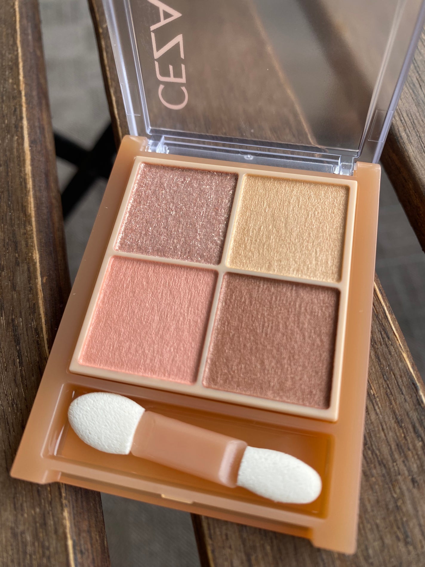 ベージュトーンアイシャドウ/CEZANNE/アイシャドウパレットを使ったクチコミ(2枚目)