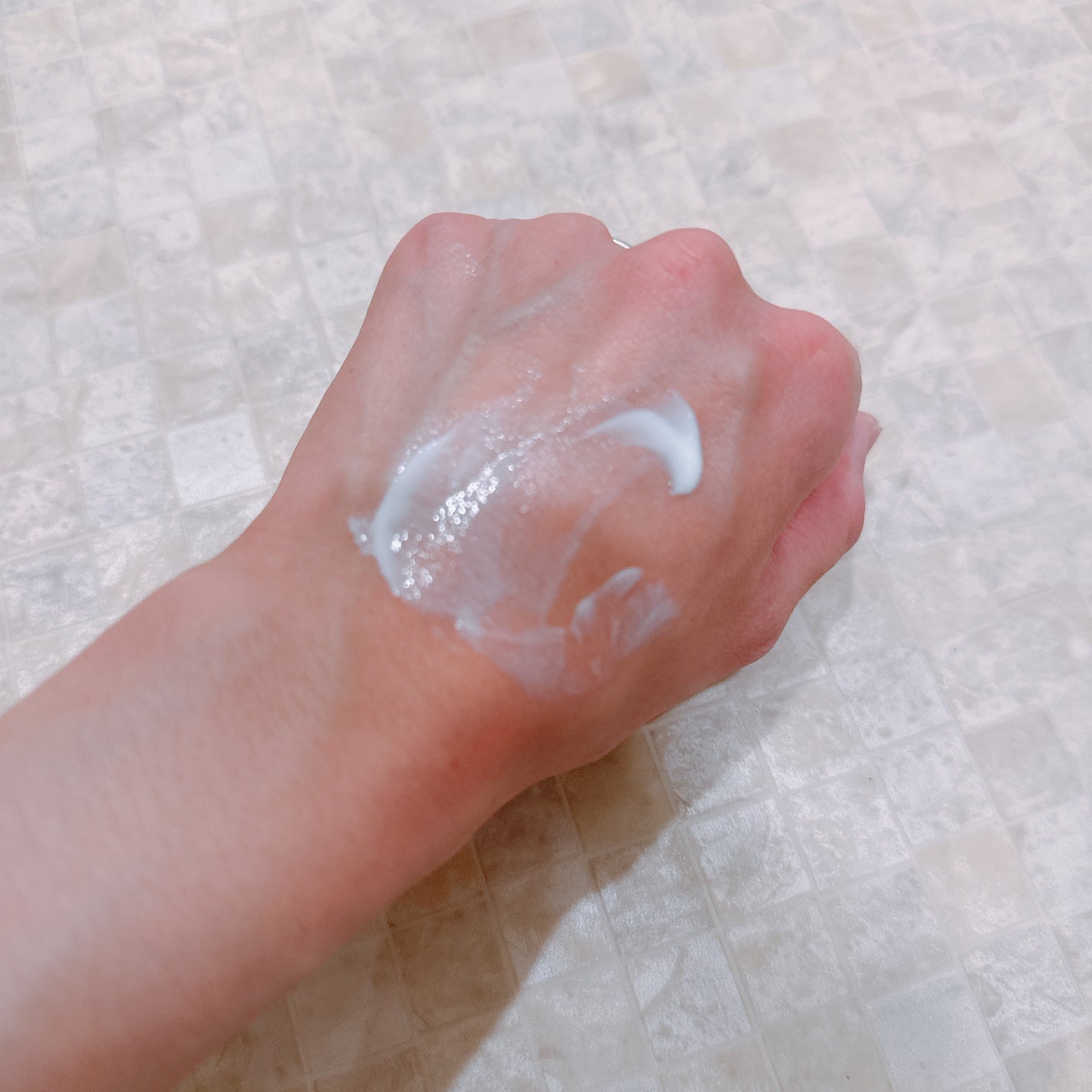 ヒアルーシカ ウォーターフィット サンセラム/SKIN1004/日焼け止めローションを使ったクチコミ(3枚目)