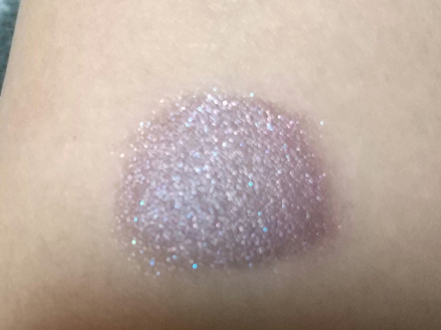 リクイド ラスター アイズ /SUQQU/リキッドアイシャドウを使ったクチコミ(7枚目)