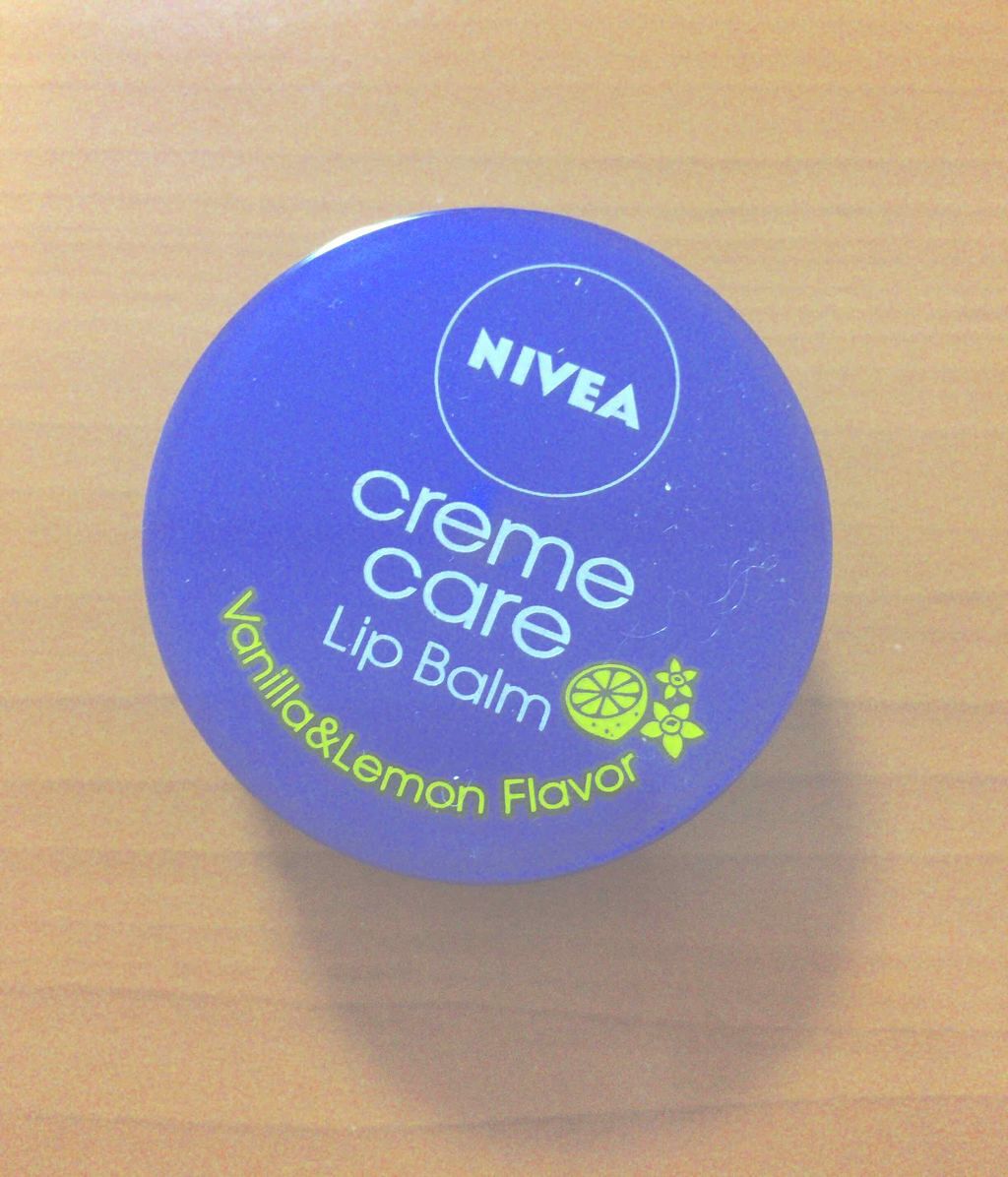 ニベア クリームケア リップバーム バニラ&レモンの香り/ニベア/リップケアを使ったクチコミ（1枚目）
