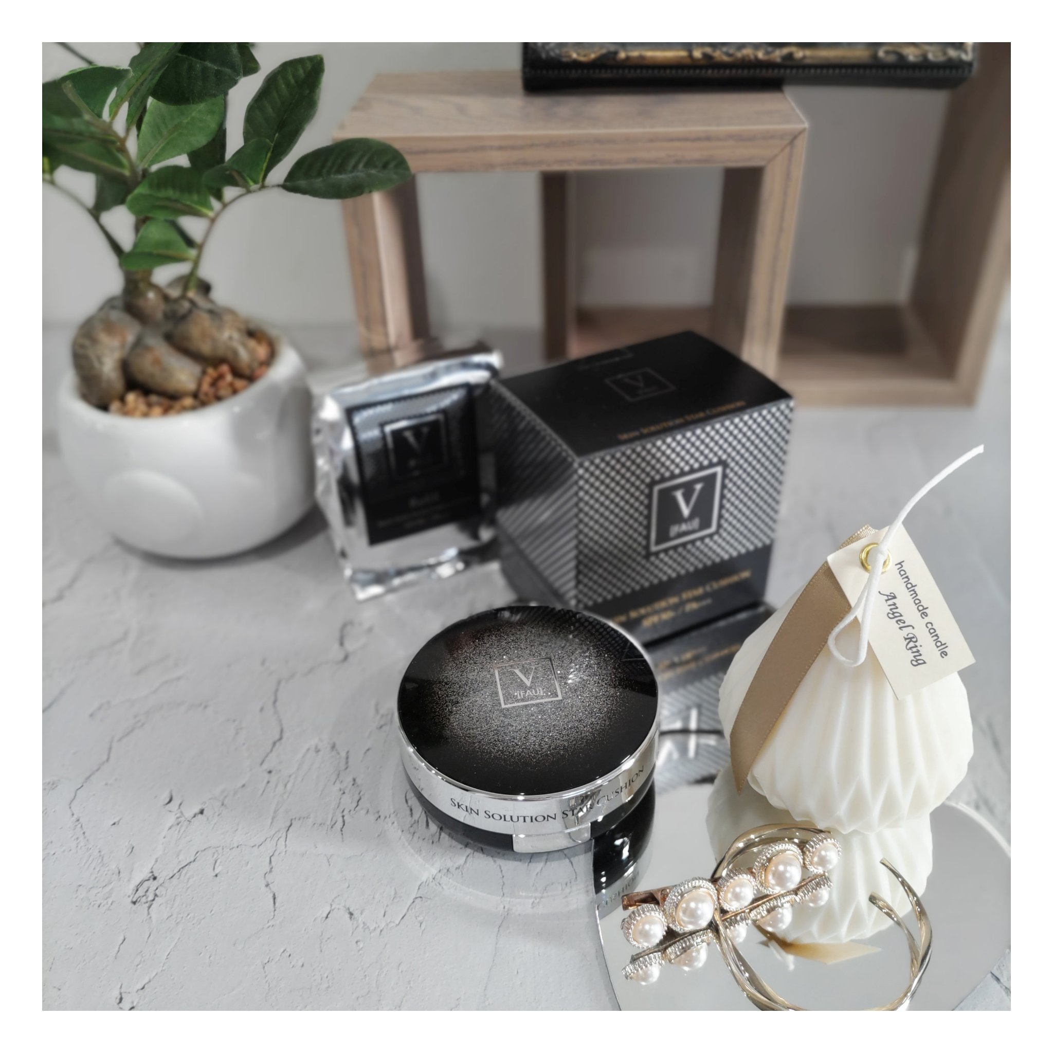 韓国クッションファンデ💄

少し前までクリームファンデにハマってたんですが…最近自分の中で再びクッションファンデ熱が😗

薄くても完璧なフィットカバー!!

ベタつきにくくて、
シワにも入りこまず超密着😳😳

私がめちゃめちゃ気に入