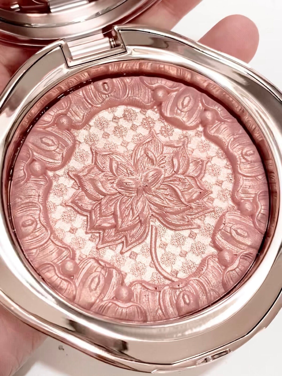 双蓮彫刻ハイライト/花西子/パウダーハイライトを使ったクチコミ(7枚目)