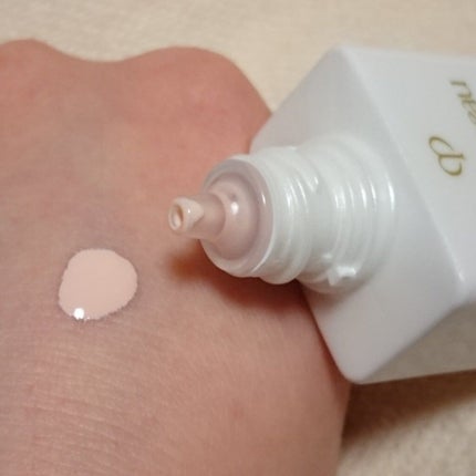 クレ・ド・ポー ボーテ ヴォワールルミヌ/クレ・ド・ポー ボーテ/化粧下地を使ったクチコミ(3枚目)