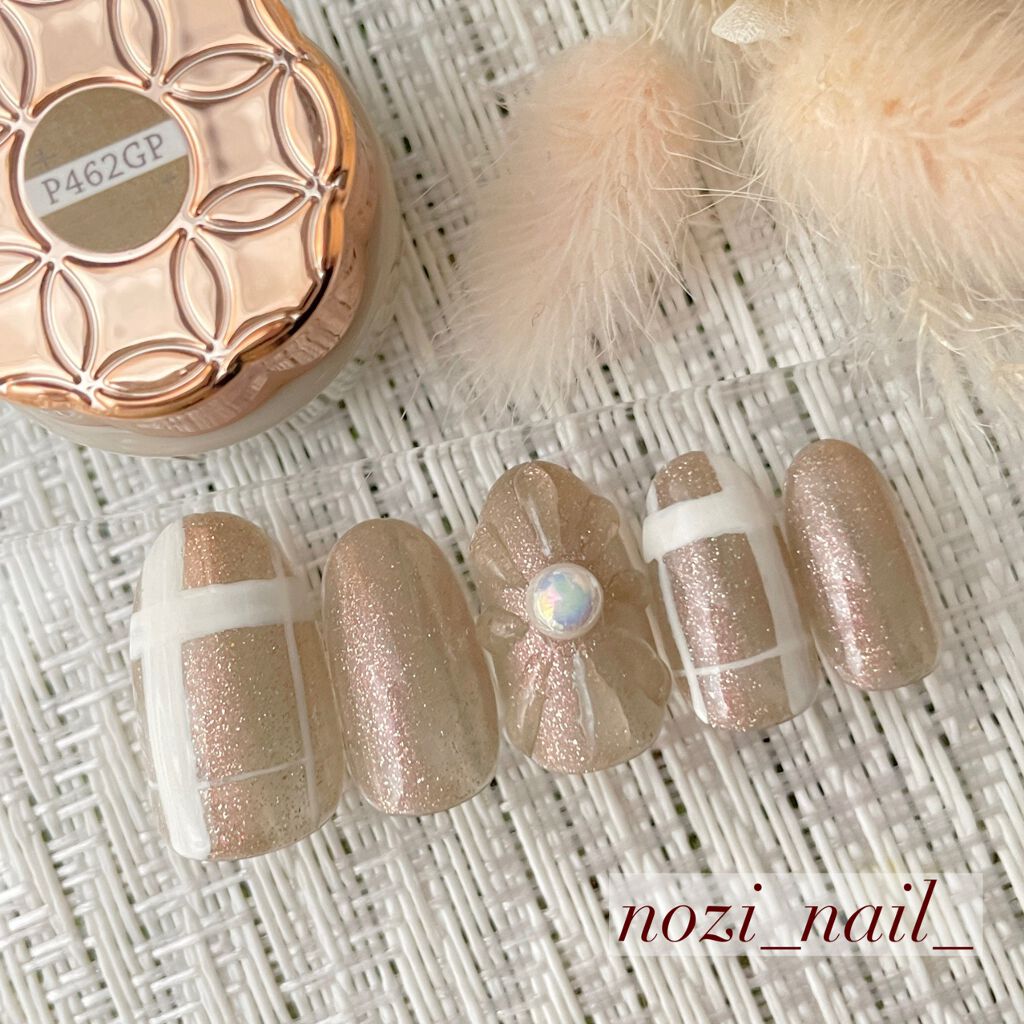 nozi𓆉𓂃 𓈒𓏸◌ on LIPS 「ぷっくりフラワーに、初チャレンジ🤓え、ムズすぎない?笑これもっ..」(1枚目)