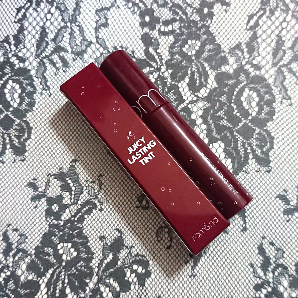 ジューシーラスティングティント/rom&nd/リップティントを使ったクチコミ（2枚目）