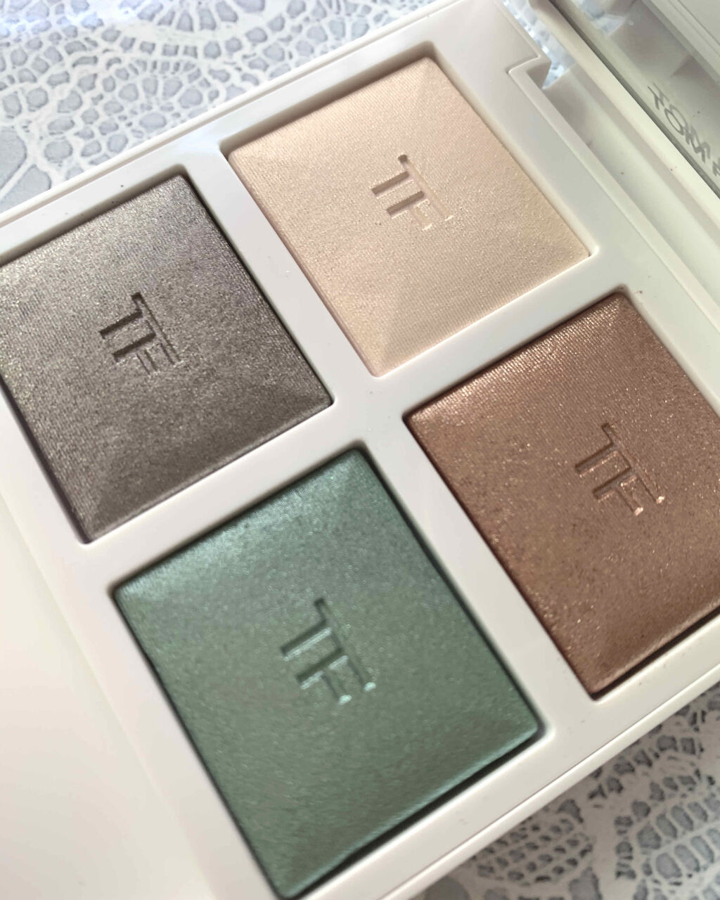 ソレイユ アイ カラー クォード/TOM FORD BEAUTY/アイシャドウパレットを使ったクチコミ（2枚目）