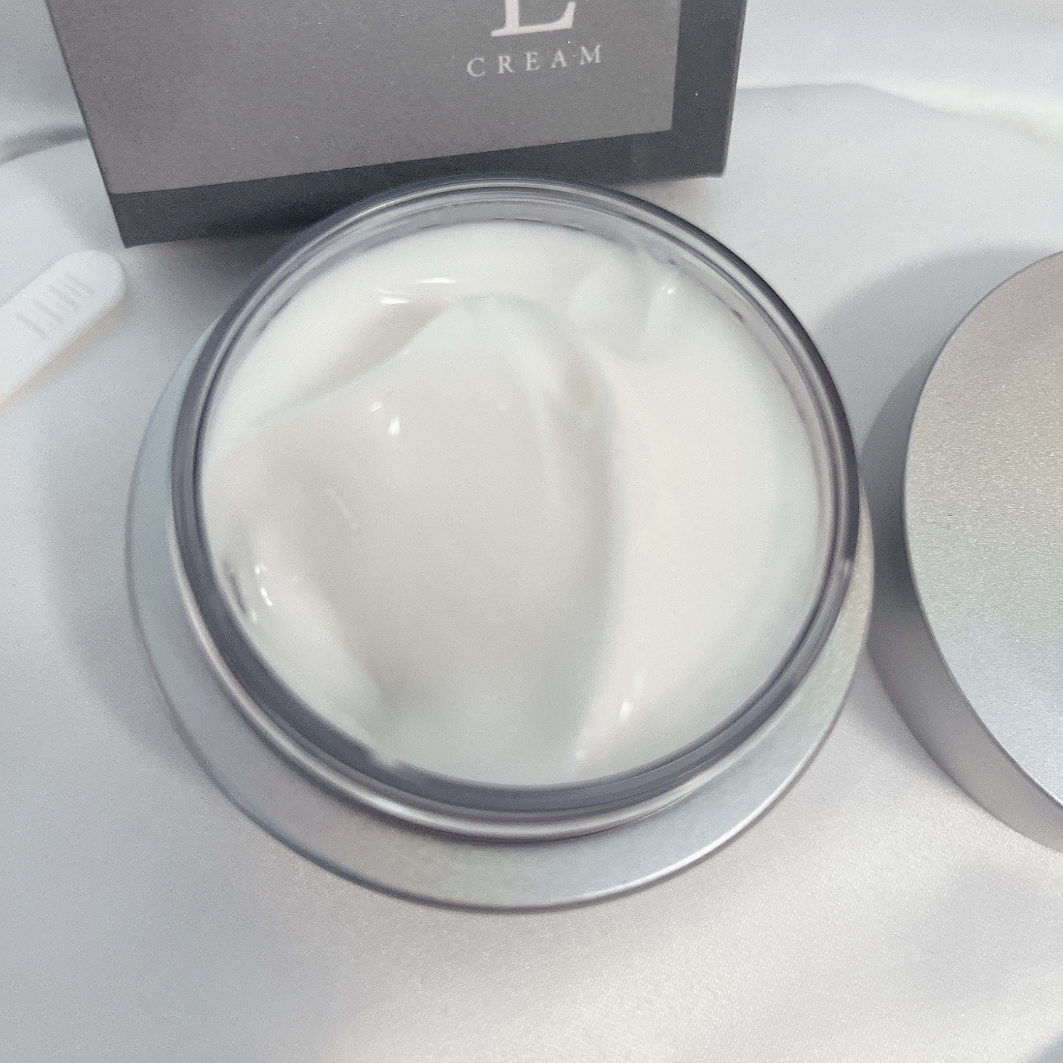 エテルナム​ クリーム ​/エテルナム/フェイスクリームを使ったクチコミ（3枚目）