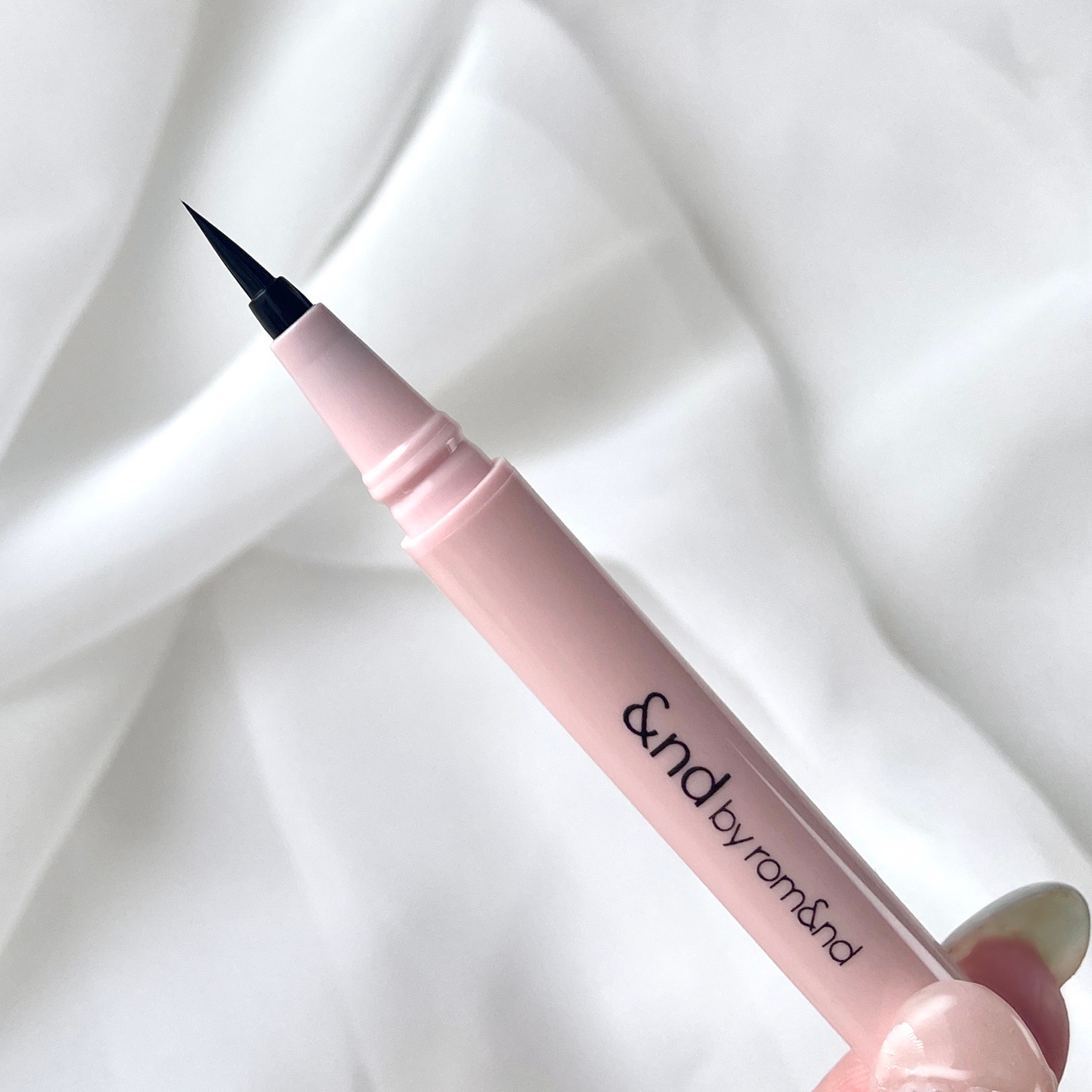 メロウドローアイライナー/&nd by rom&nd/リキッドアイライナーを使ったクチコミ（3枚目）