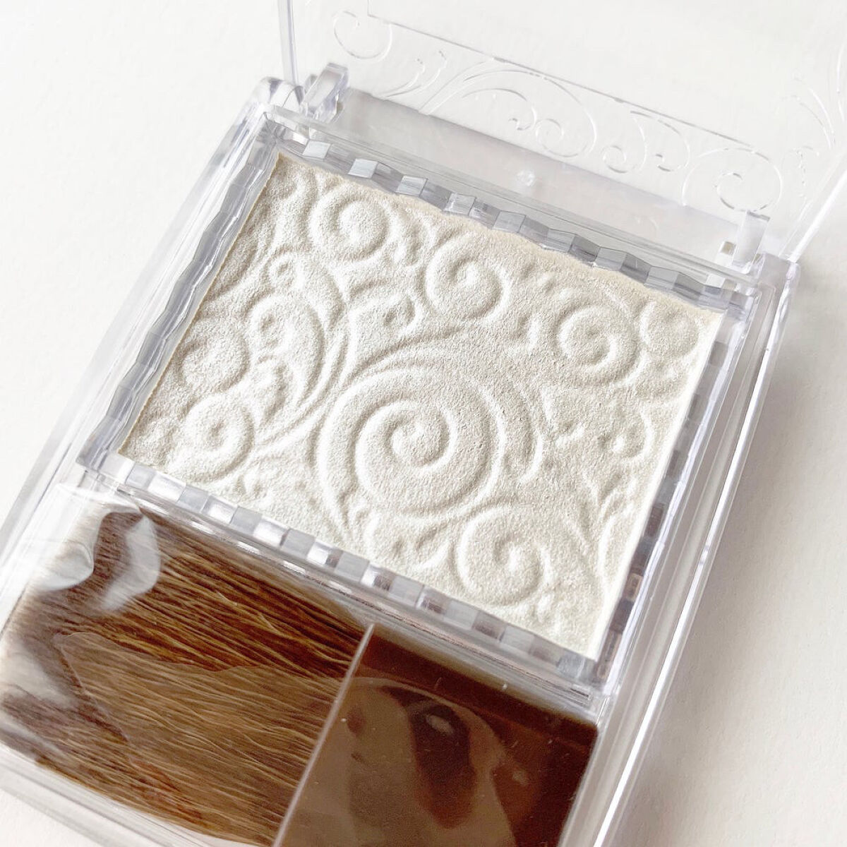 パールグロウハイライト/CEZANNE/パウダーハイライトを使ったクチコミ（2枚目）