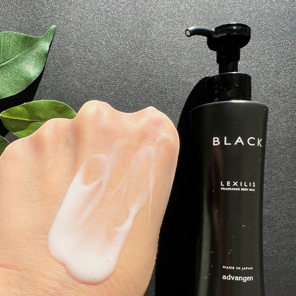 ブラック フレグランス ボディミルク/LEXILIS/ボディミルクを使ったクチコミ（3枚目）