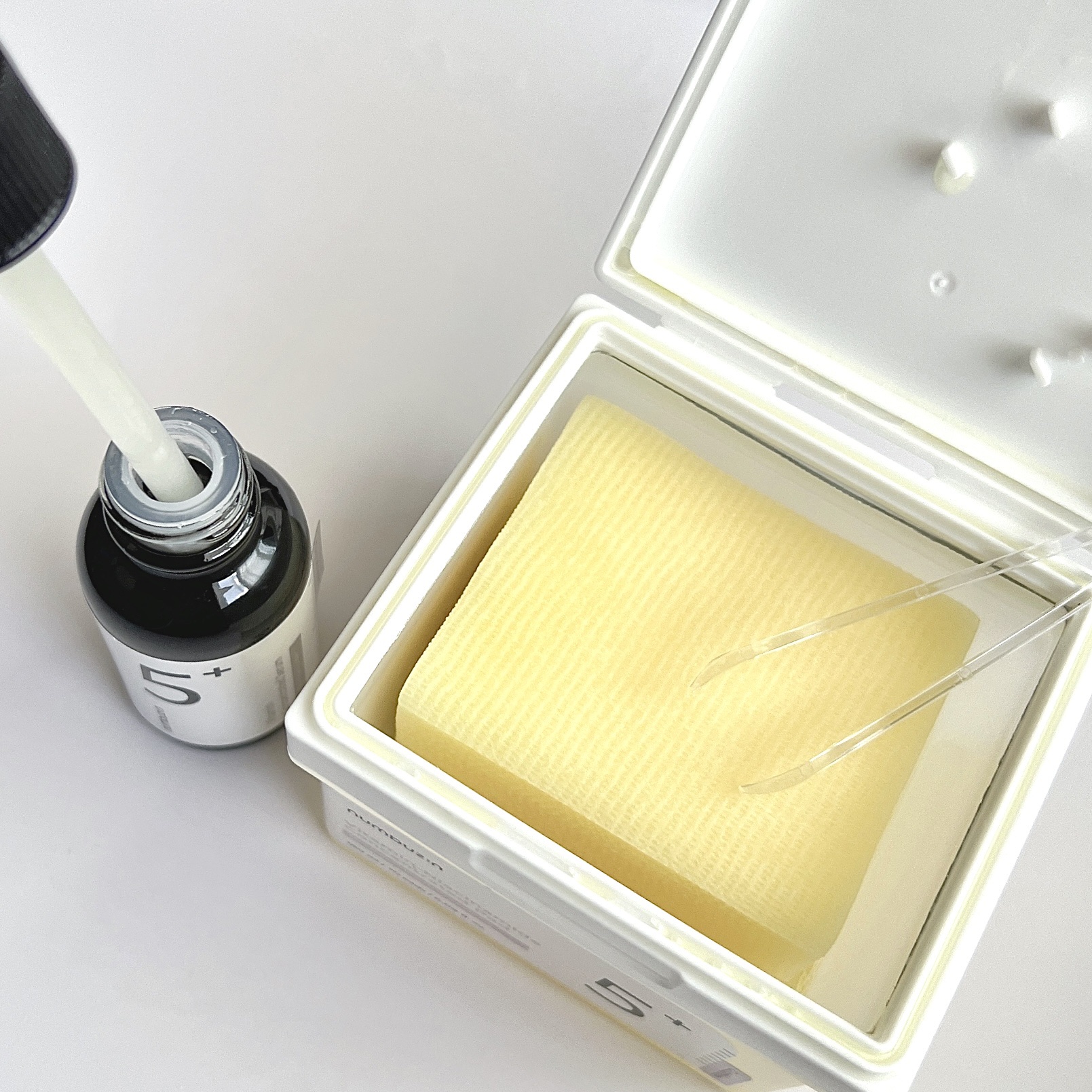 5番 白玉グルタチオンＣフィルムパッド/numbuzin/トナーパッドを使ったクチコミ（1枚目）