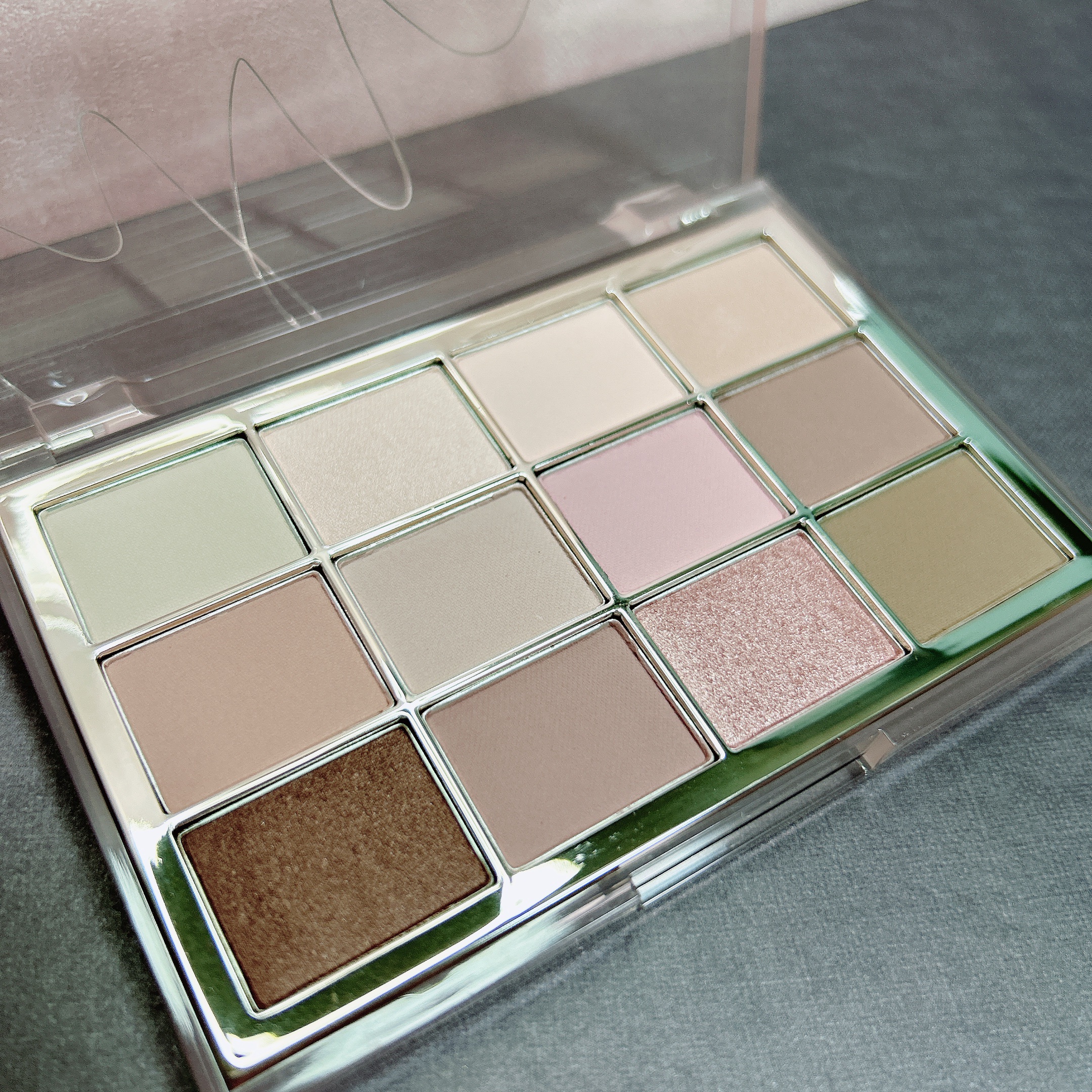 ソフトブラーリングアイパレット 02.リバリーブラーリング/wakemake/アイシャドウパレットを使ったクチコミ（1枚目）