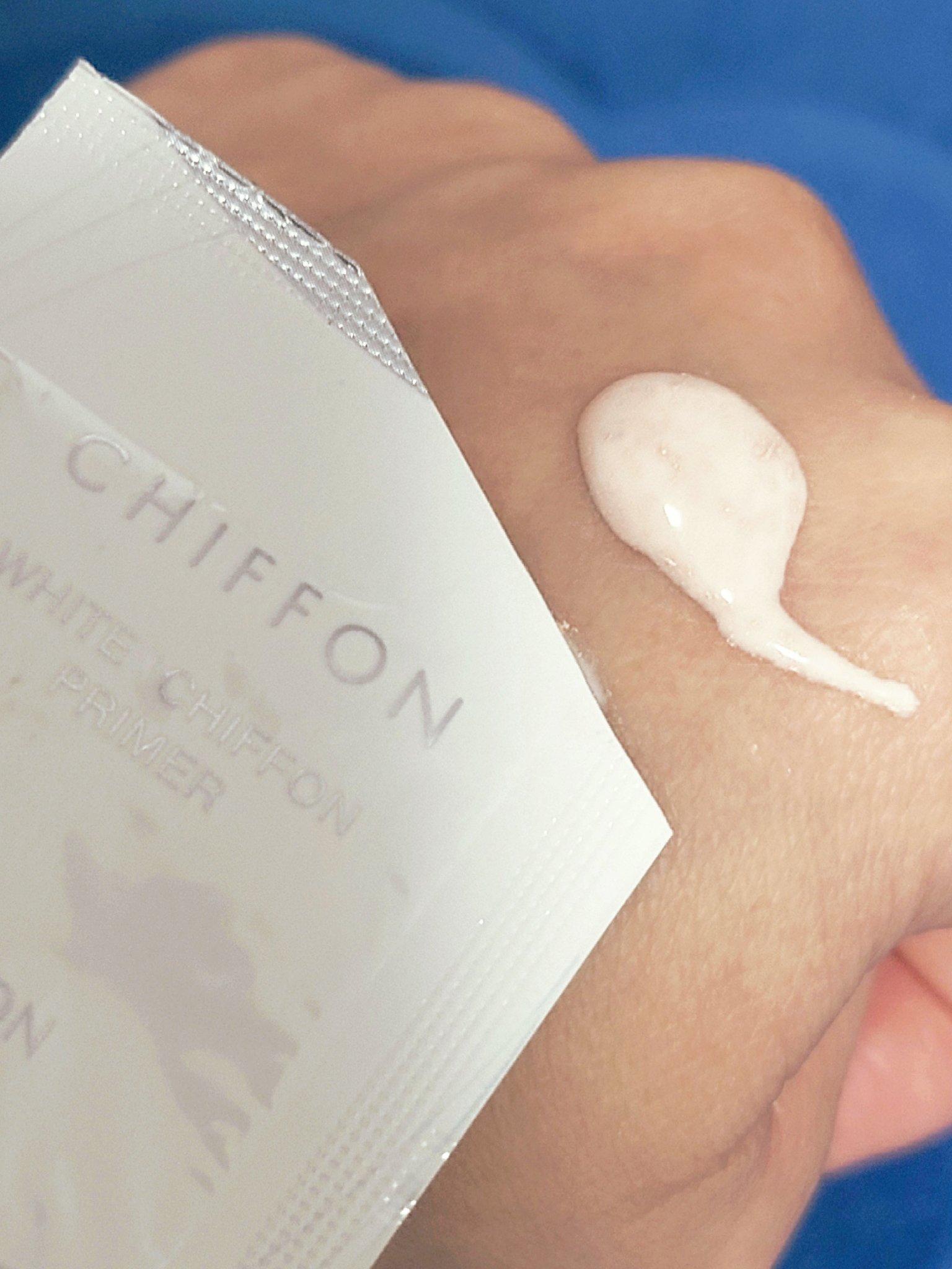 アルビオン　ホワイトシフォン ルミナス　060サンプル品未使用　定形外込み | アルビオン スノー ホワイト シフォン 全6色 SPF25・PA++ 10g