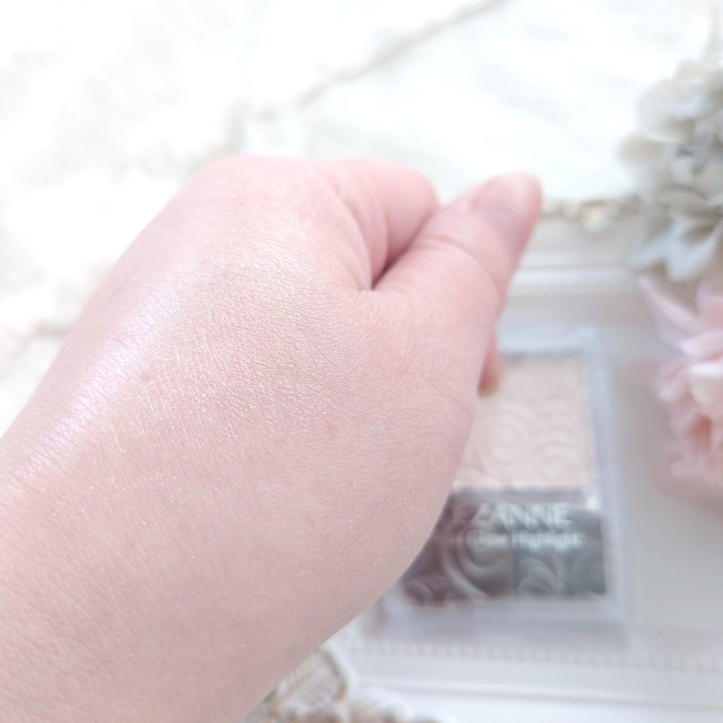 パールグロウハイライト/CEZANNE/パウダーハイライトを使ったクチコミ(3枚目)