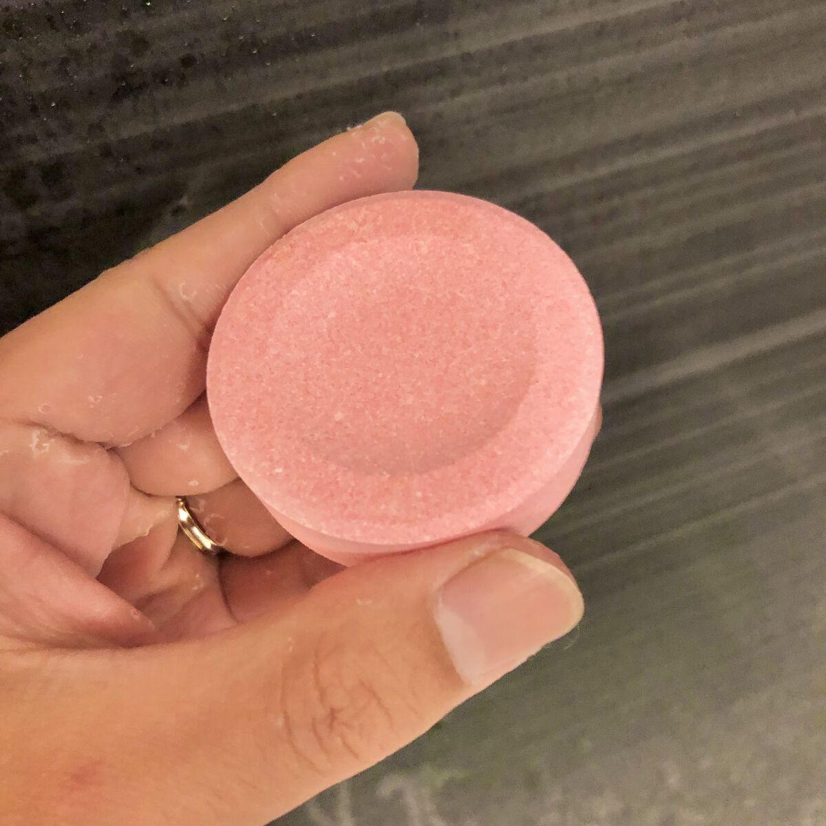 クナイプ スパークリングタブレット オレンジ・リンデンバウム ＜菩提樹＞の香り /クナイプ/炭酸系入浴剤を使ったクチコミ（2枚目）