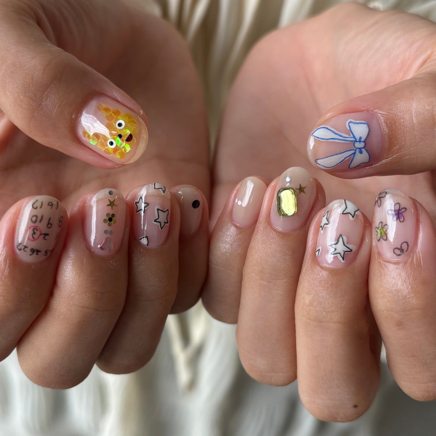 夏美🍉フォロバ on LIPS 「【親指に相棒🐻🐾🤎愛おしすぎなホログラムネイル!】ホログラムで..」(5枚目)