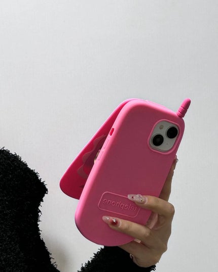 ケース大好きっ子 on LIPS 「こんな風に電話を取るのはかっこいいですね#iPhoneケース#..」(4枚目)