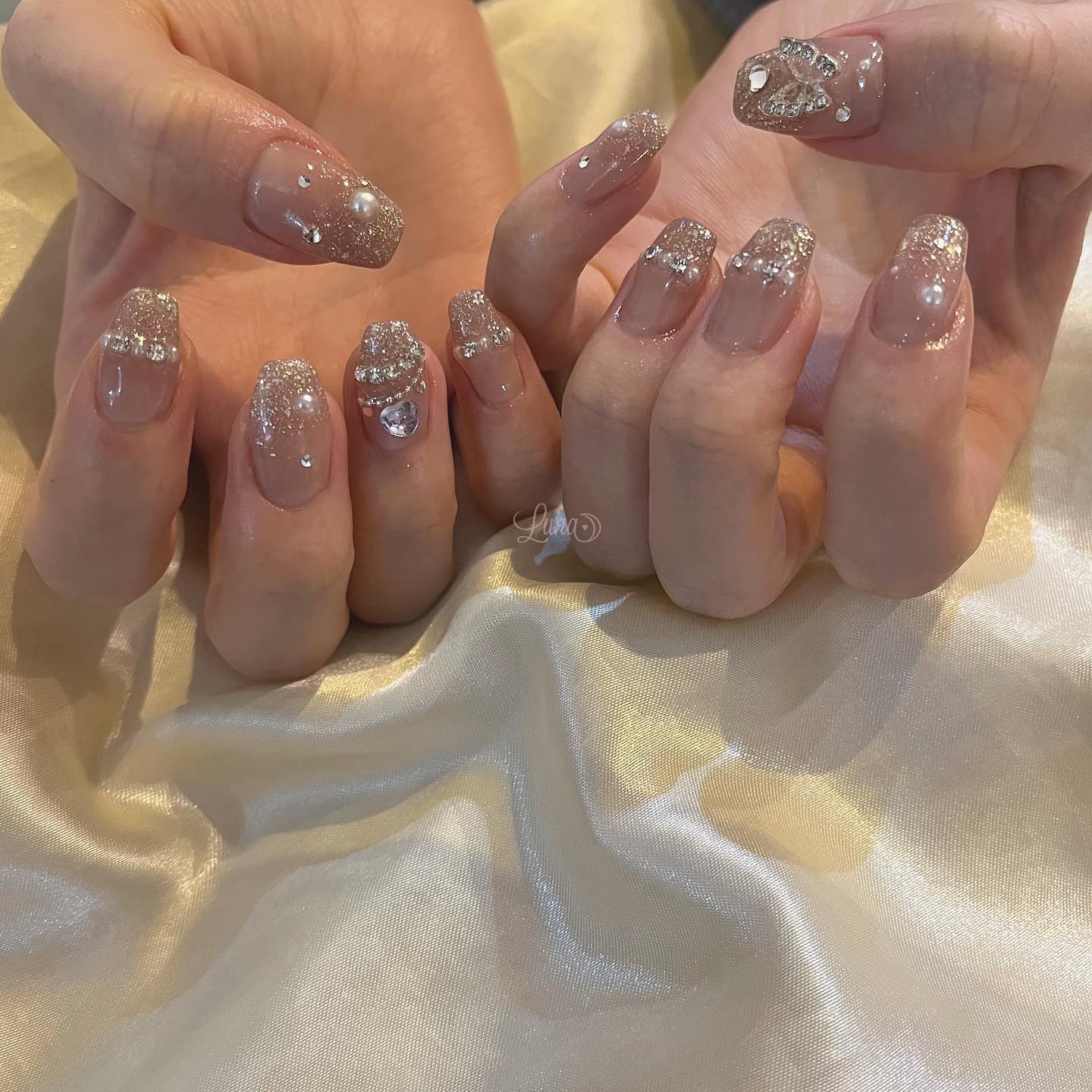 #ジェルネイル,#ワンカラーネイル,#ニュアンスネイル,#うるうるネイル,#ちゅるんネイル,#シンプルネイル,#パーツネイル,#透け感ネイル,#クリアネイル,#ぷっくりネイル,#ちぐはぐネイル,#韓国ネイル,#きらきらネイル,#うるつやネイル,#フレンチガーリーネイル,#ベージュネイル,#ピンクネイル,#ラメグラネイルのネイルデザイン