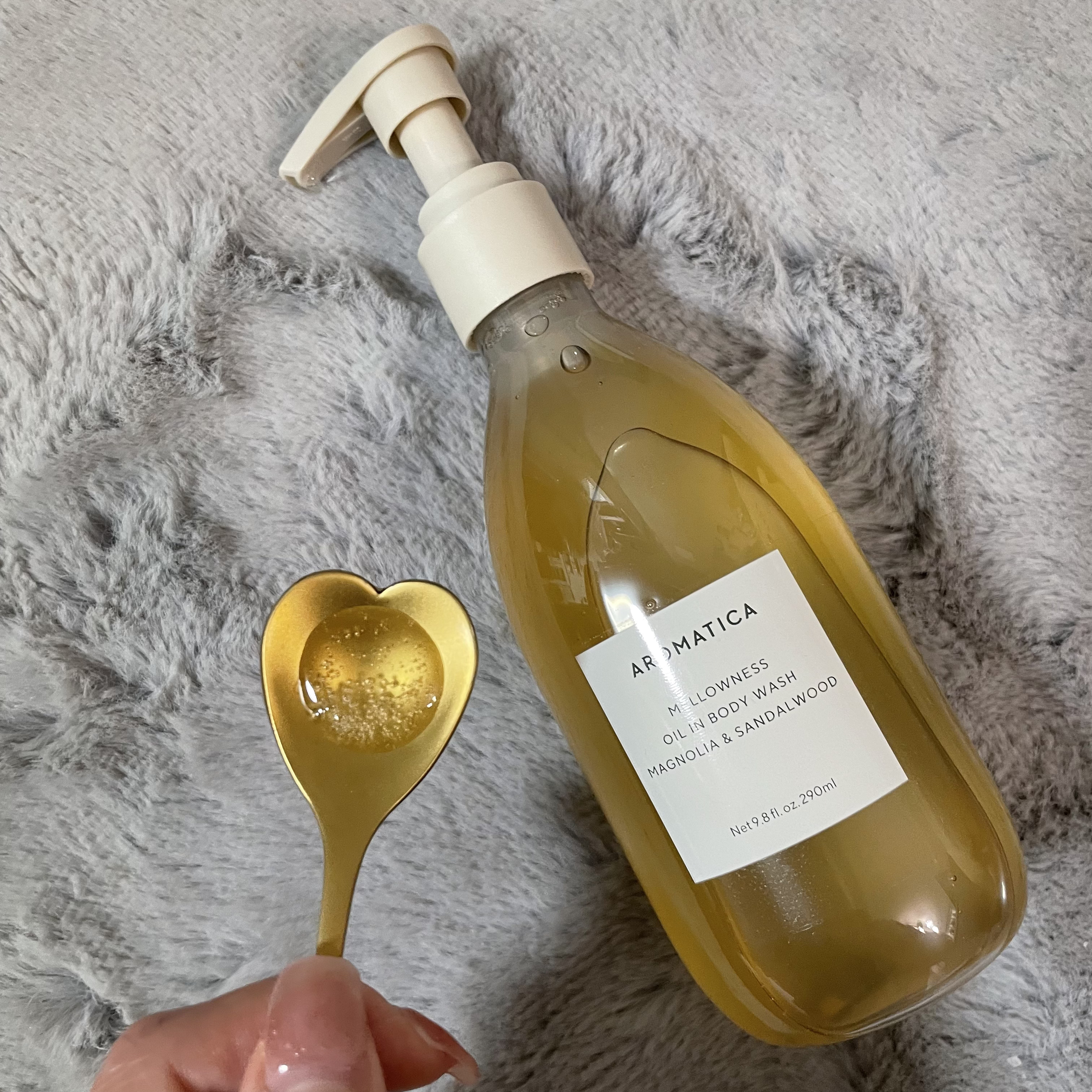 メロウネス オイルインボディウォッシュ マグノリア＆サンダルウッド/AROMATICA/ボディソープを使ったクチコミ（2枚目）