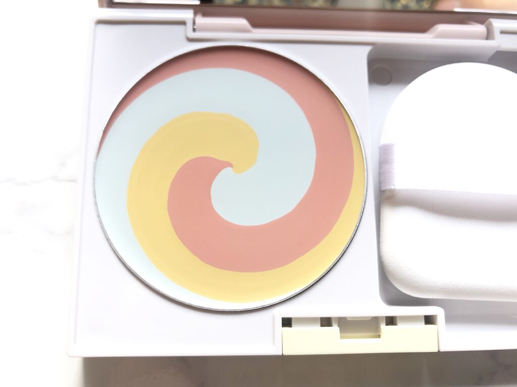 カラーブレンドグローファンデーション/ディエム クルール/クリーム・エマルジョンファンデーションを使ったクチコミ(2枚目)