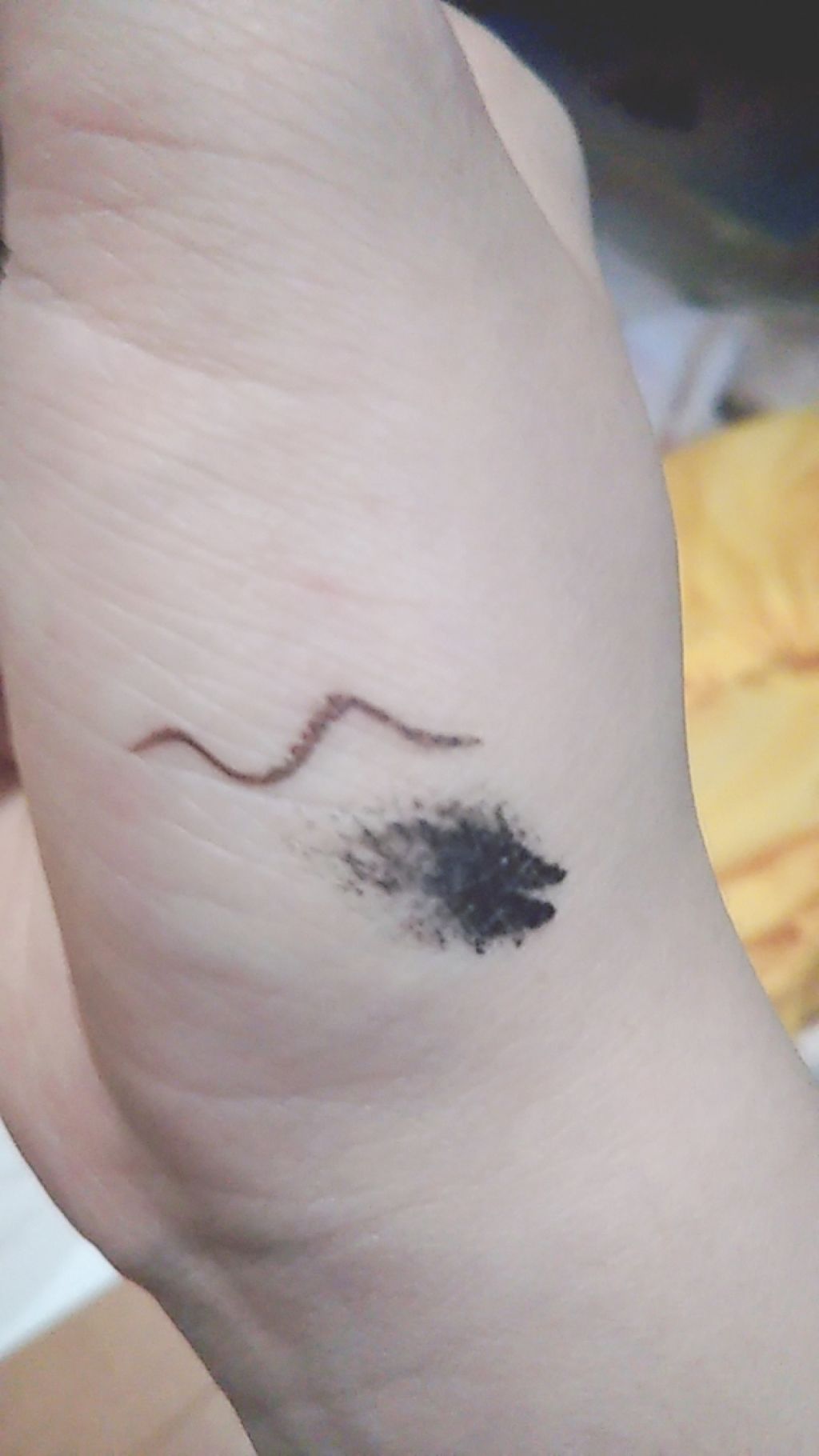 【旧品】シルキーリキッドアイライナーWP/D-UP/リキッドアイライナーを使ったクチコミ（3枚目）