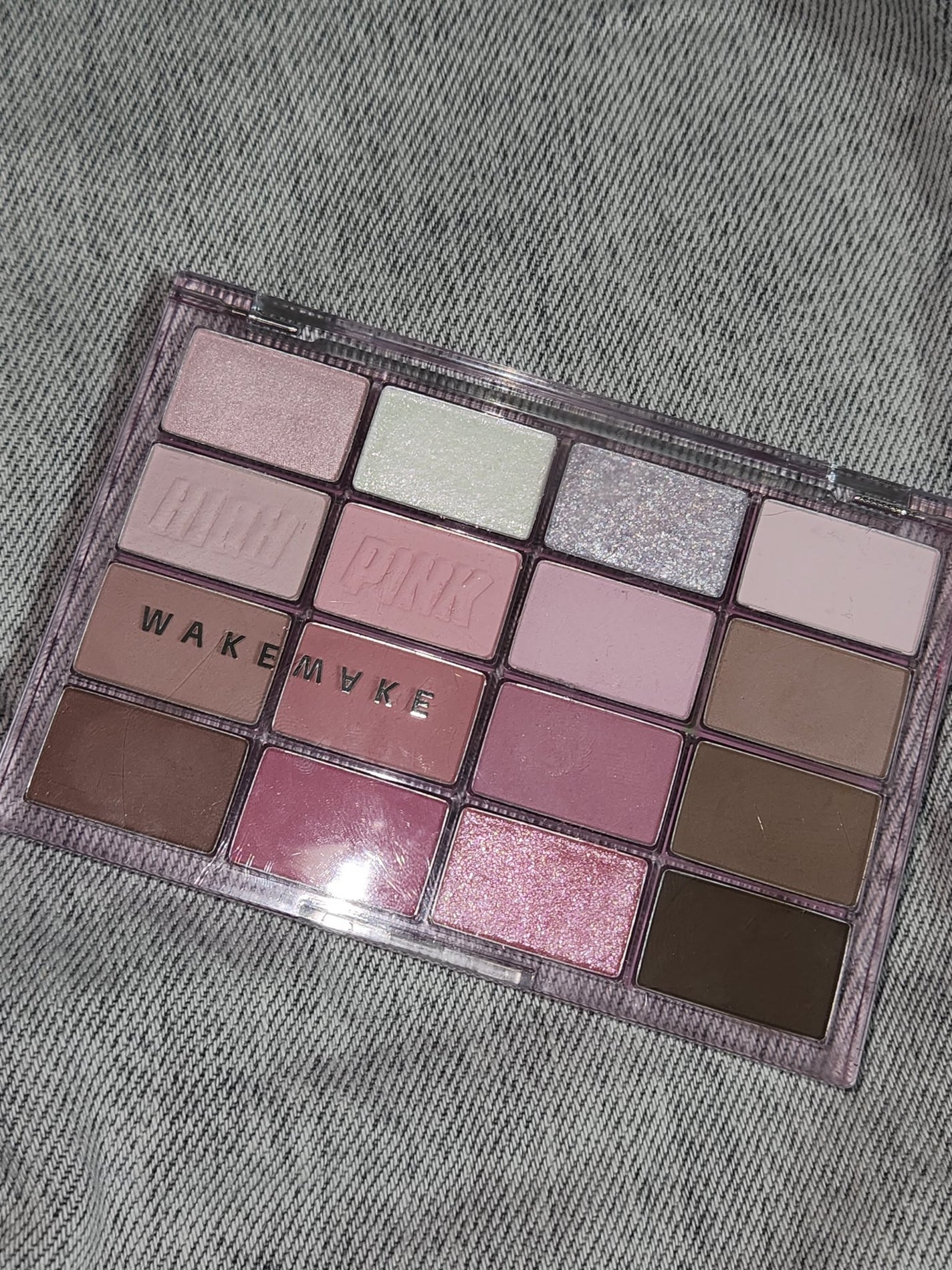 ソフトブラーリングアイパレット/wakemake/アイシャドウパレットを使ったクチコミ(2枚目)