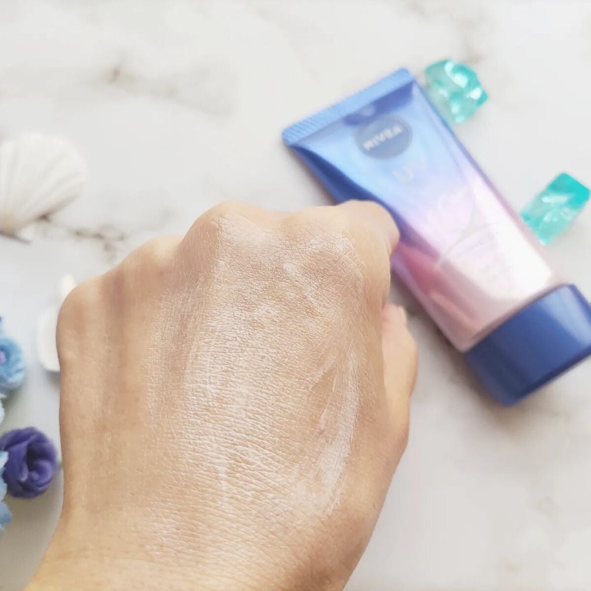 ニベアUV ディープ プロテクト&ケア トーンアップ エッセンス/ニベア/日焼け止めローションを使ったクチコミ(5枚目)