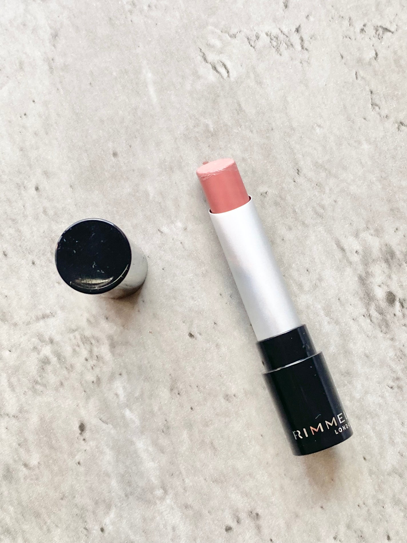 ラスティング フィニッシュ クリーミィモイスト リップスティック/リンメル ロンドン/口紅を使ったクチコミ(1枚目)