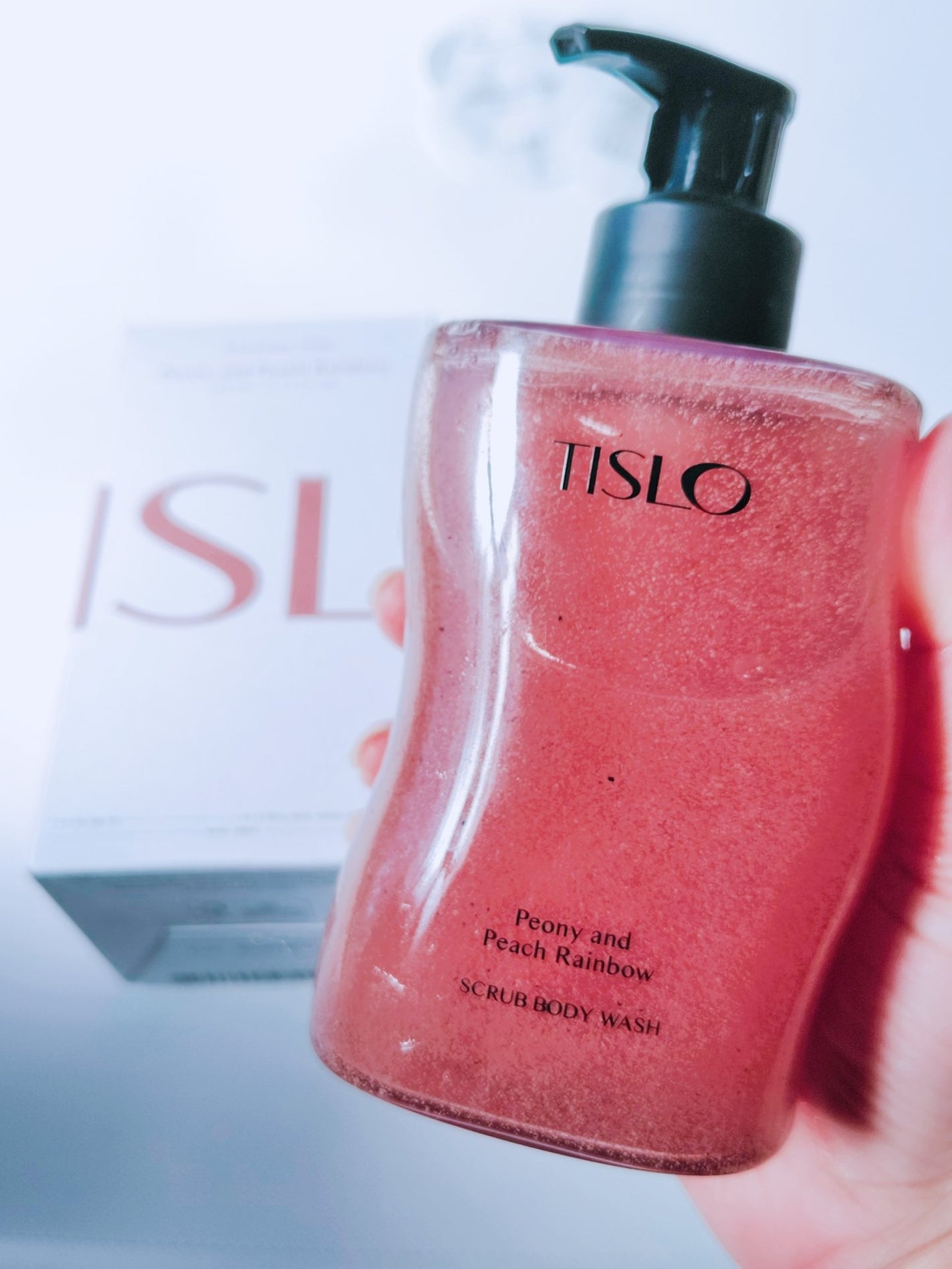 スクラブボディウォッシュ ピオニー&ピーチレインボー/TISLO/ボディソープを使ったクチコミ(3枚目)