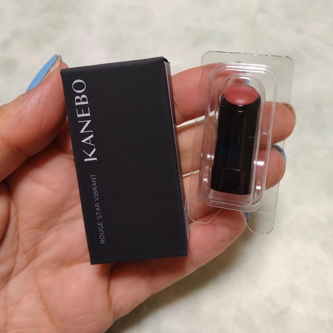 ルージュスターヴァイブラント/KANEBO/口紅を使ったクチコミ（2枚目）