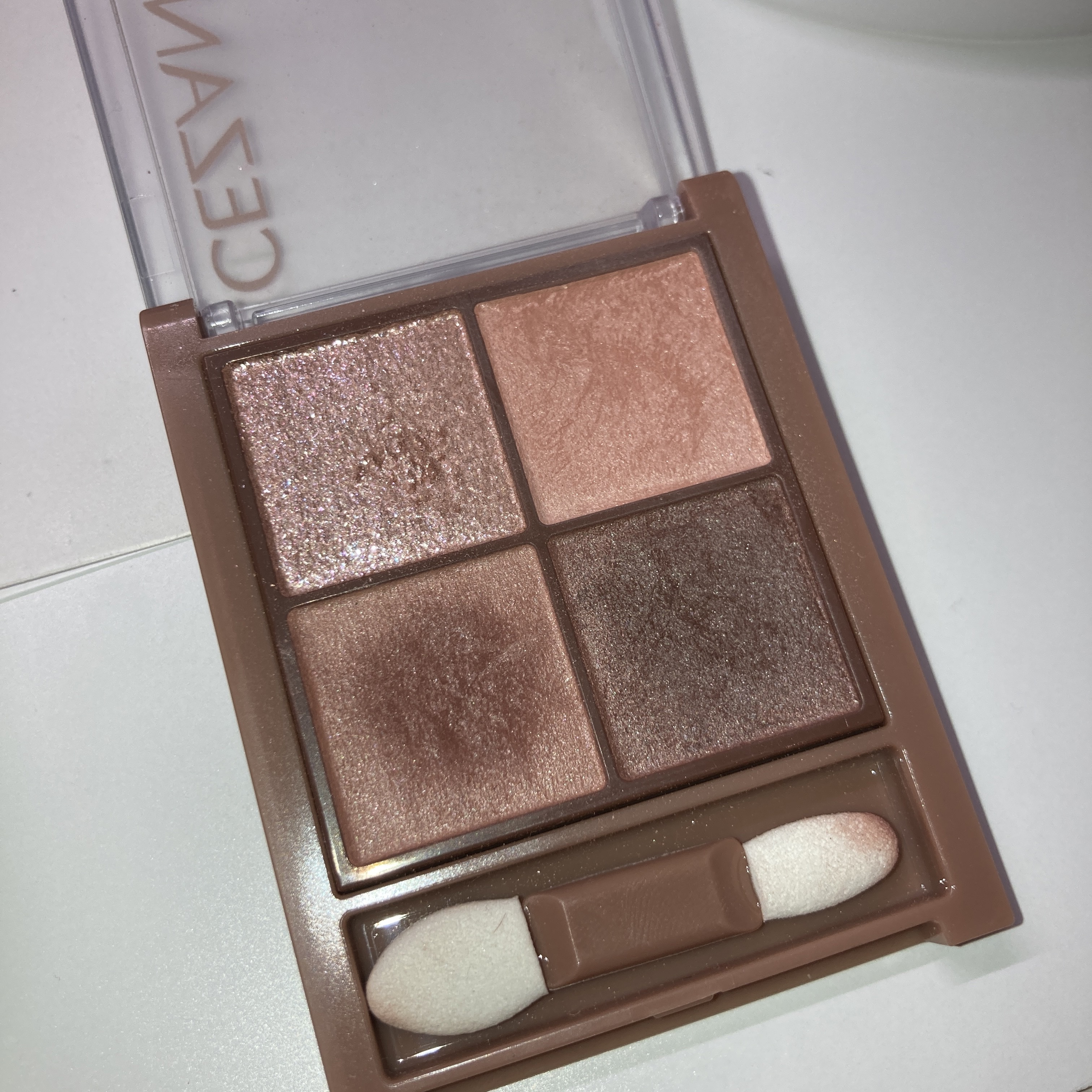 ビタートーンアイシャドウ/CEZANNE/パウダーアイシャドウを使ったクチコミ（1枚目）