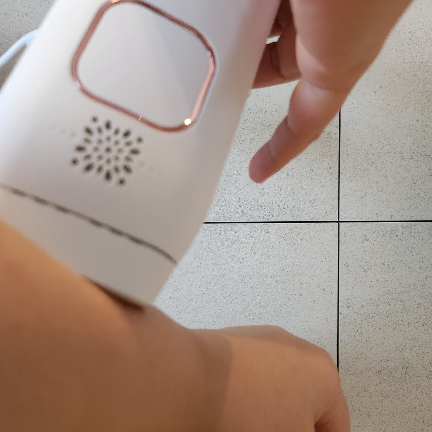 SIPL-2000M 家庭用光美容器/eosika/家庭用脱毛器を使ったクチコミ(4枚目)