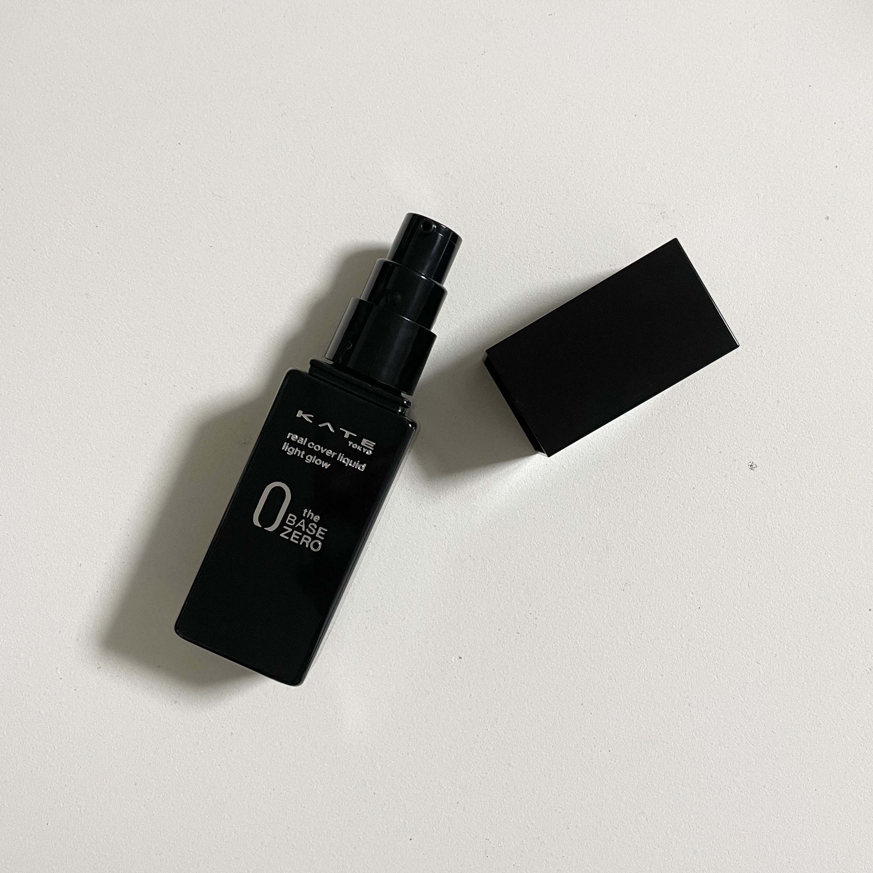 リアルカバーリキッド（ライトグロウ）/KATE/リキッドファンデーションを使ったクチコミ（1枚目）