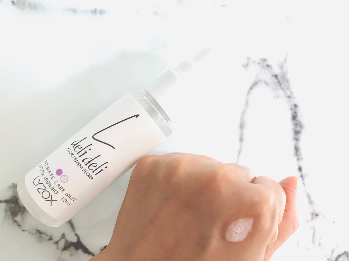 deli deli LYZOX FEMINI FLORA INTIMATE CARE MIST/リゾックス/その他生理用品を使ったクチコミ(2枚目)