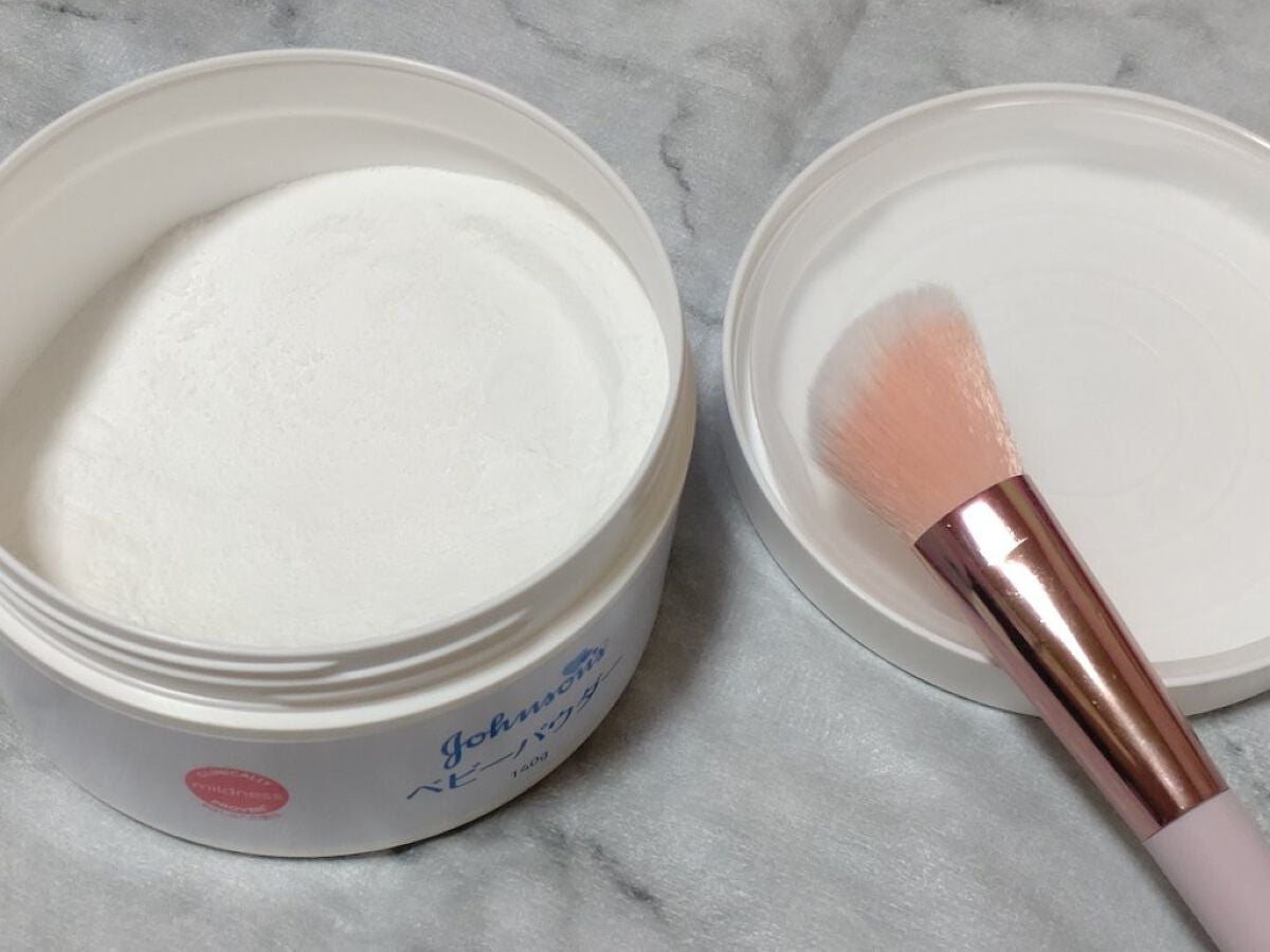 ジョンソン ベビーパウダー/ジョンソンベビー/ボディパウダーを使ったクチコミ(2枚目)