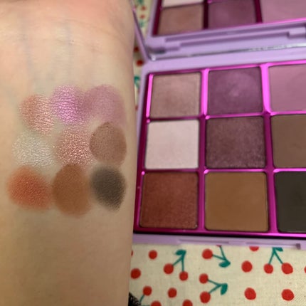 I Heart Revolution Glitter Palette/MAKEUP REVOLUTION/アイシャドウパレットを使ったクチコミ(3枚目)