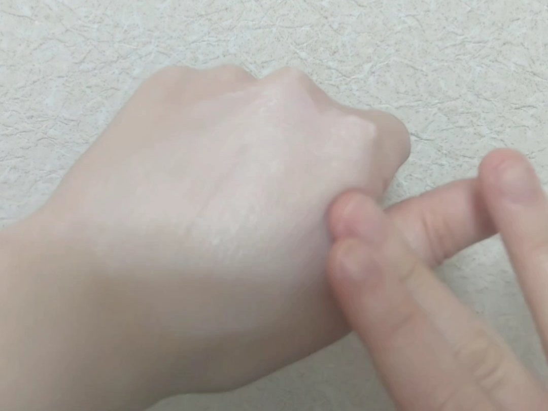 フリーリア 薬用美白UVプロテクターE/コープ/化粧下地を使ったクチコミ（3枚目）