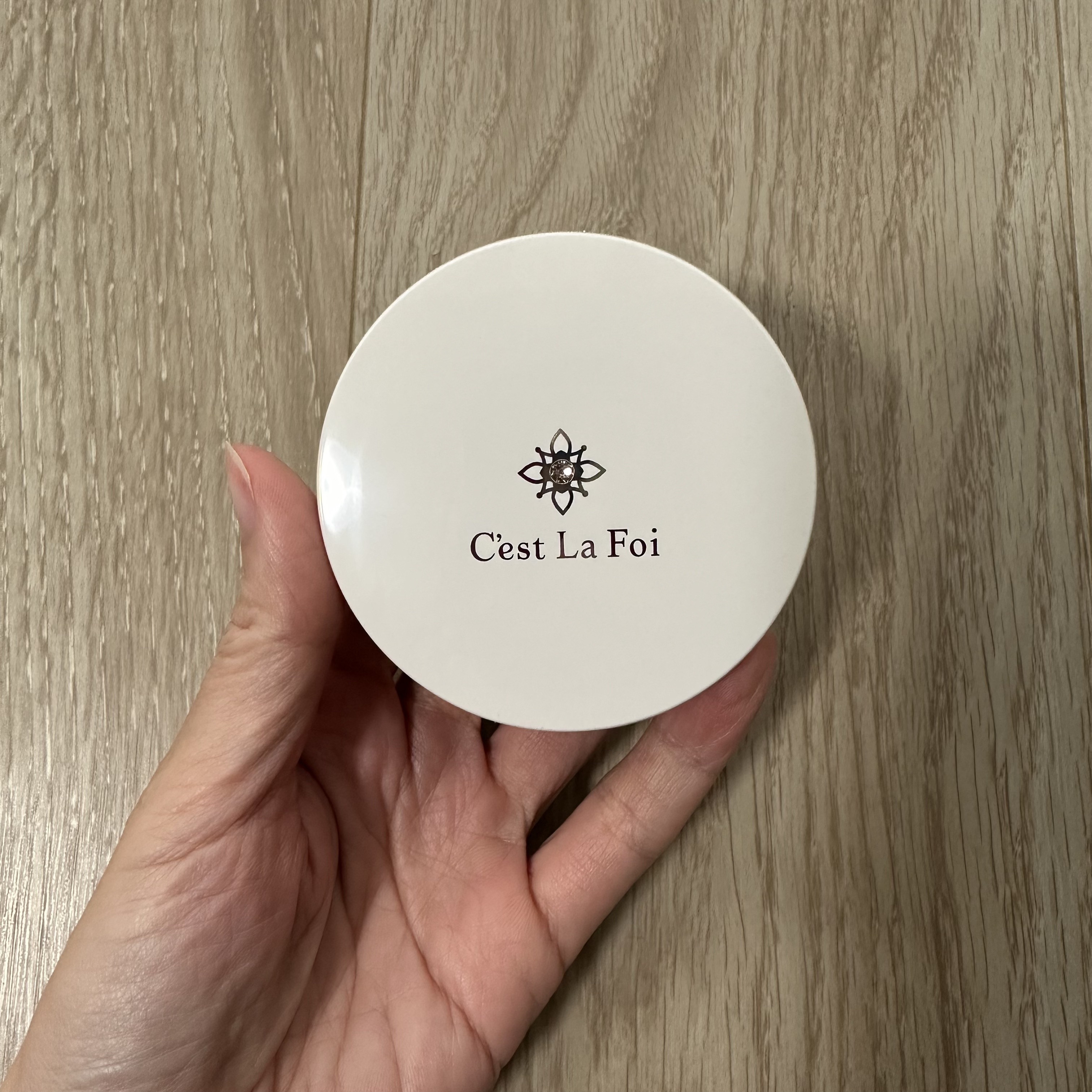 エッセンスパウダー		/セラフォア/プレストパウダーを使ったクチコミ（2枚目）