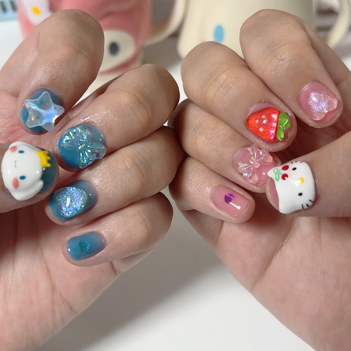 #甘めデイリーネイル 
#ネイル記録
#サンリオ
#シナモロール
#キティ
#3Dネイル

@mau_privatenailsalon