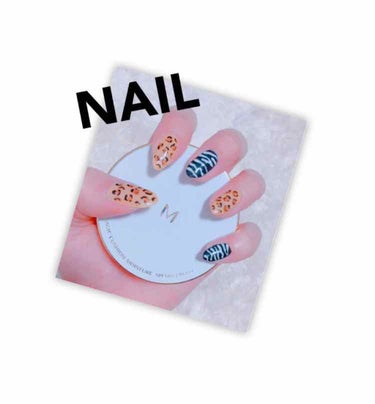 セリア マスカレードネイル Sのクチコミ「
NAIL♡♡

バレンタインも終わった事だし、

んー、、🤔💭

どんな感じにしよー。。と、.....」（1枚目）